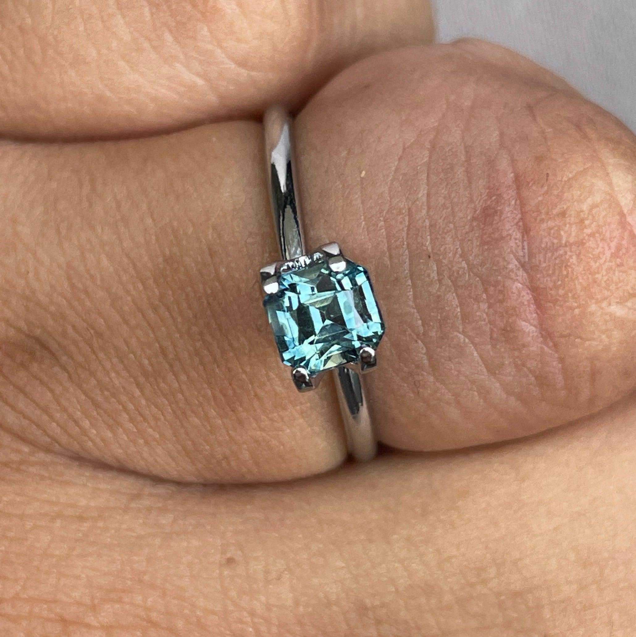Green sapphire