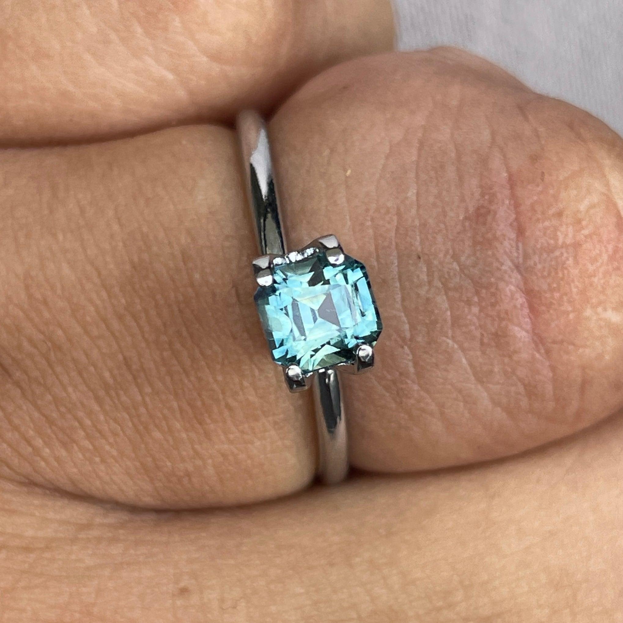 Green sapphire