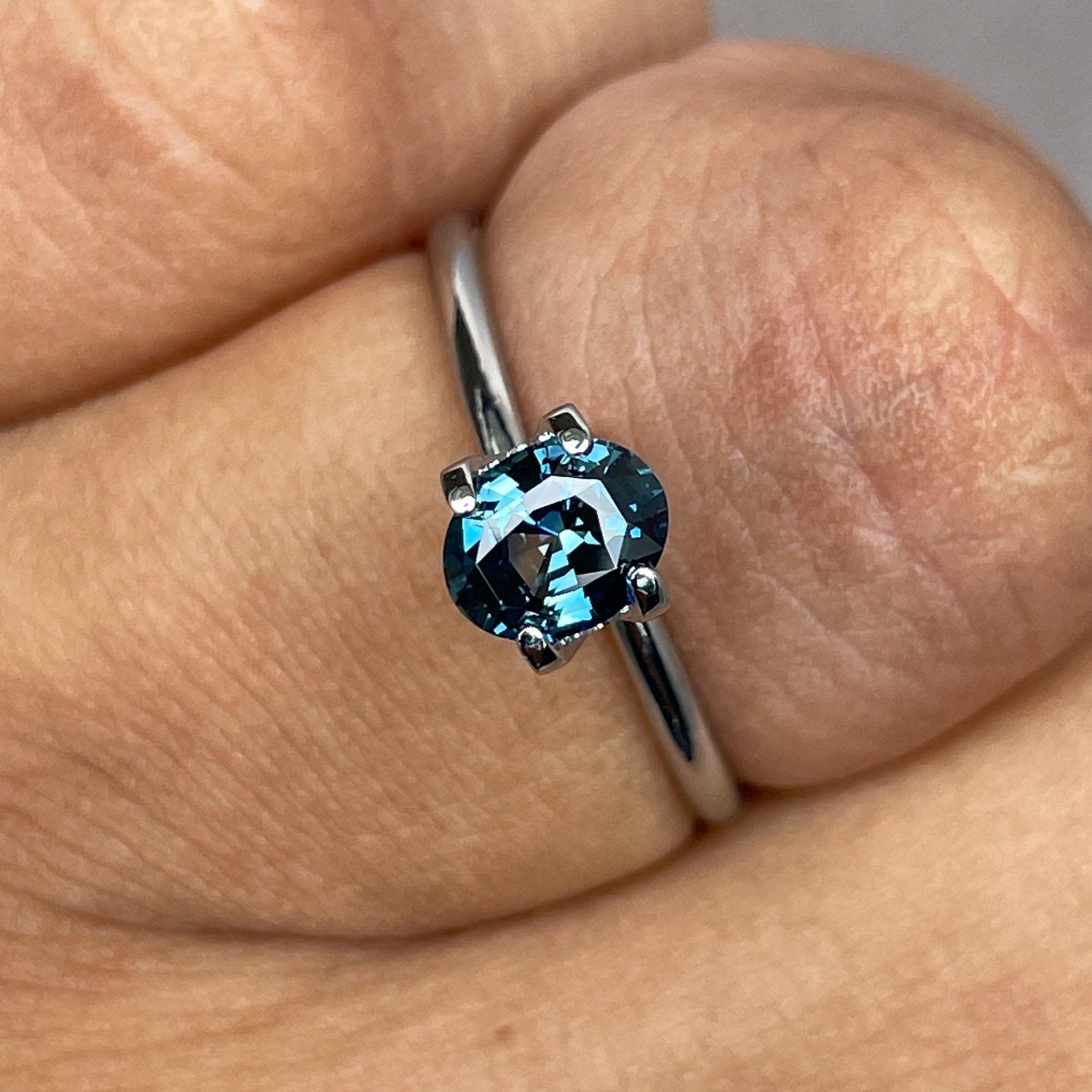 Teal sapphire stone, 1.05 crt swiss alps Natural teal sapphire. Beautiful loose Gemstone for Ring Making