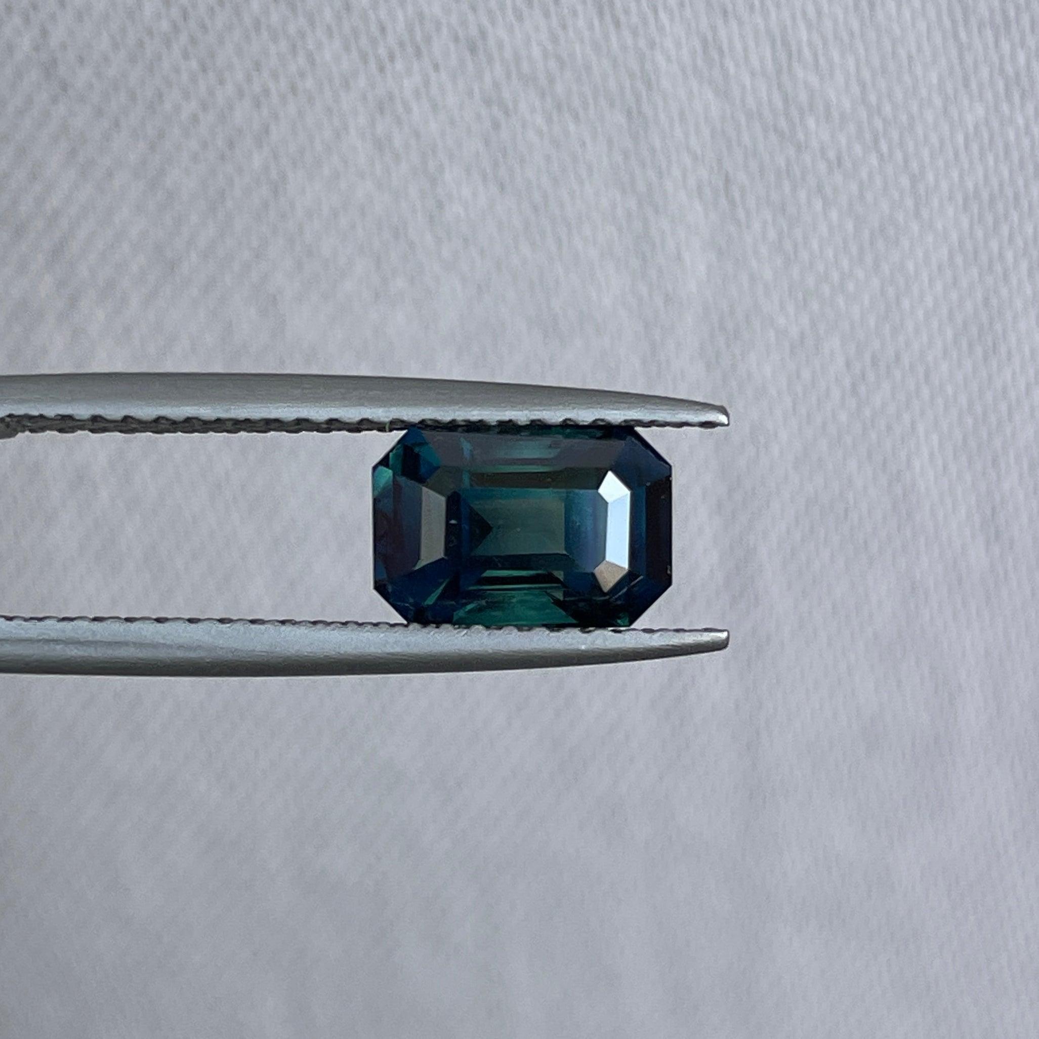 Natural Green Sapphire | Emerald Cut | 5.60 x 8.30 x 4.70mm| 2.26 Carat | heated Sapphire | Engagement Rings | Jewellery Making Gemstone