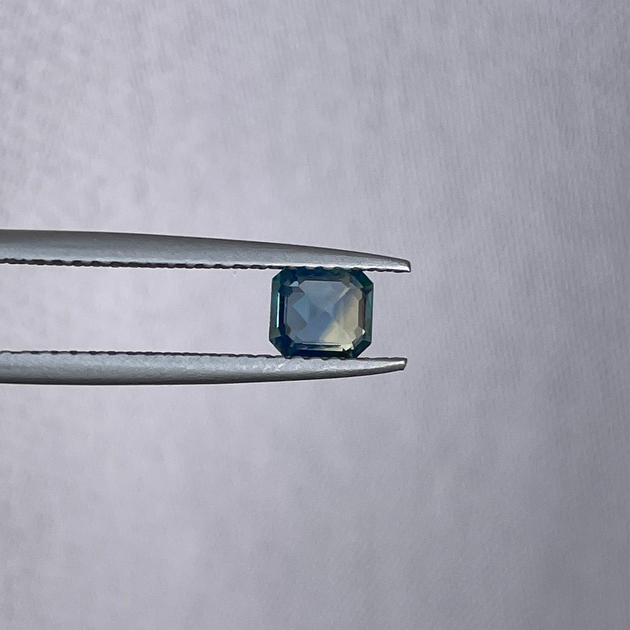 Natural Unheated Bi-Color Sapphire 0.57 carats - NASHGEMS