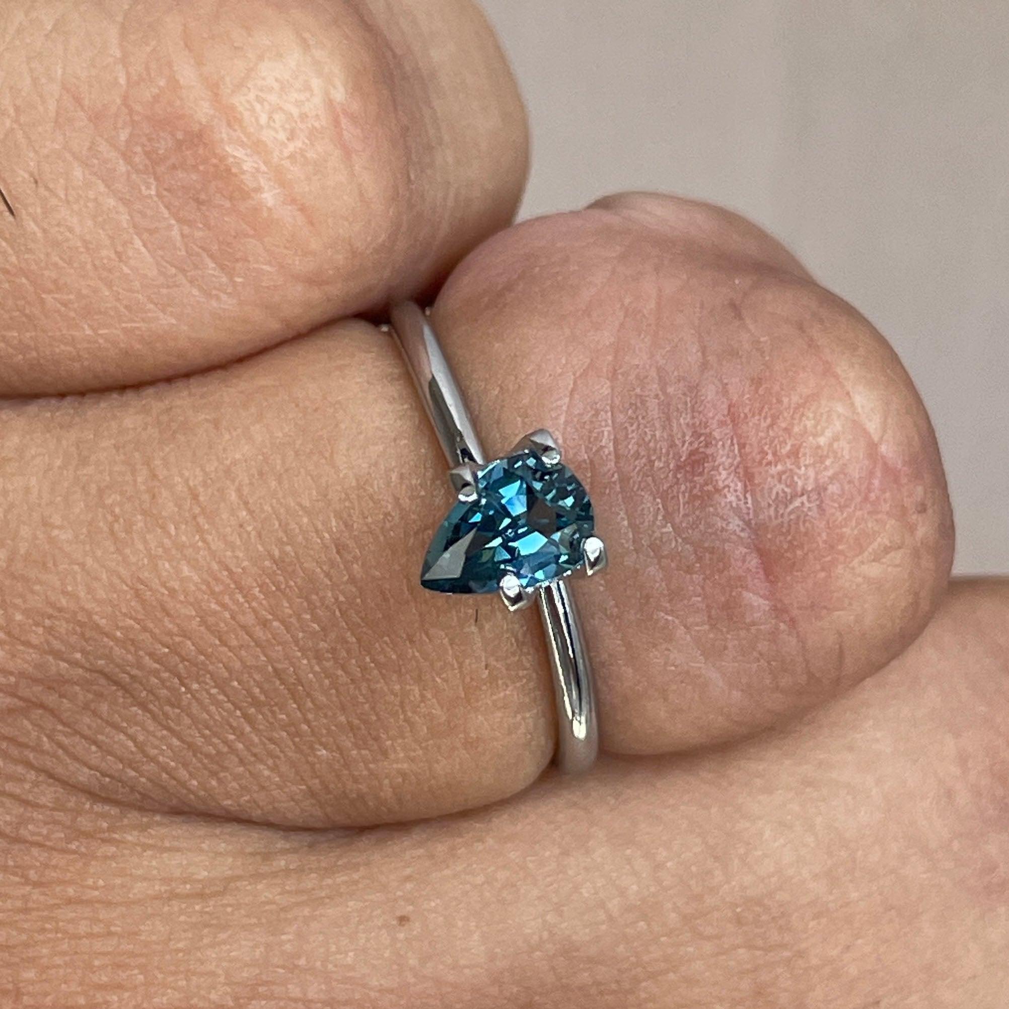 Teal sapphire Pear cut, 0.87 crt - NASHGEMS