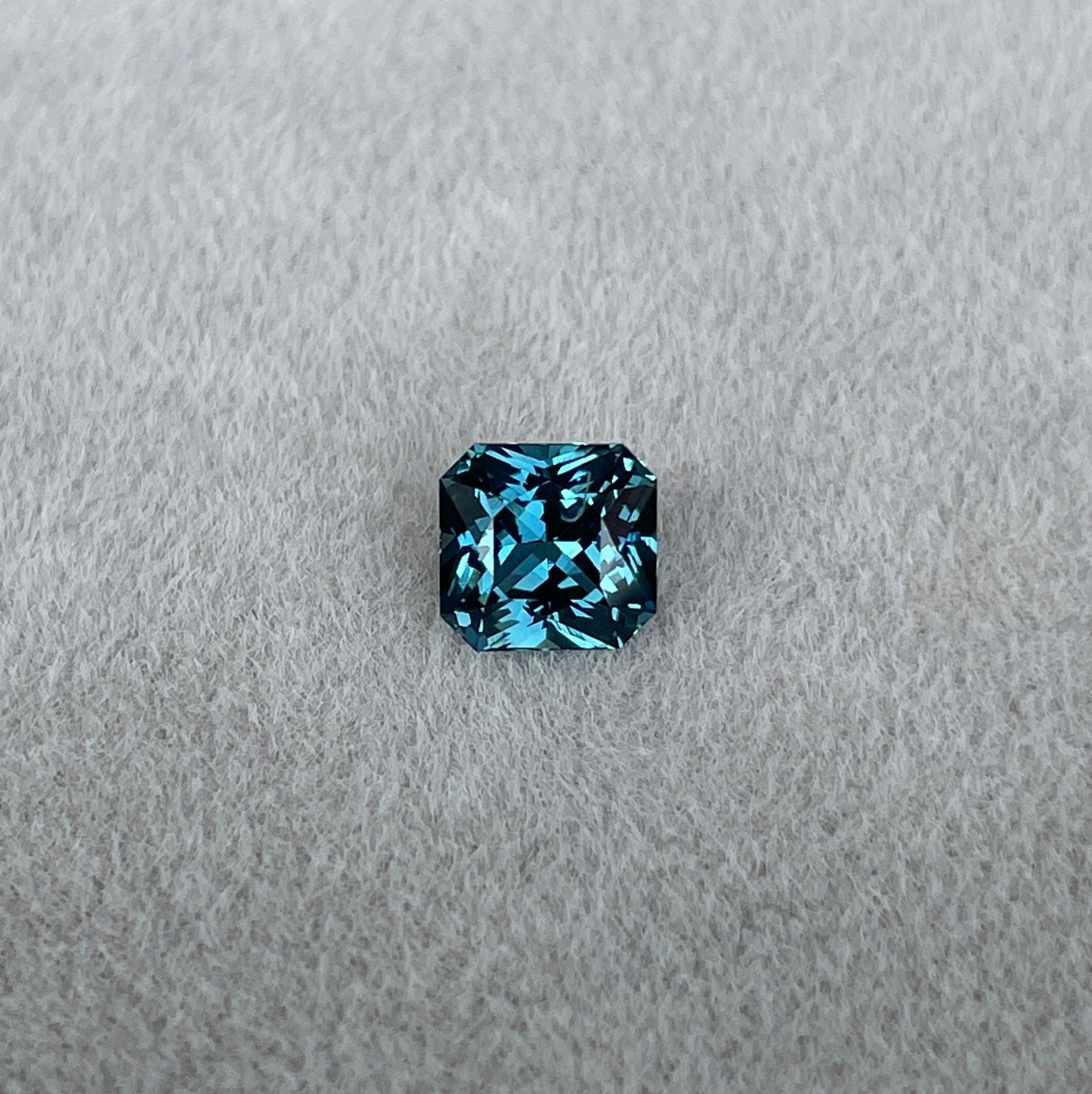 Blue Green Teal Sapphire