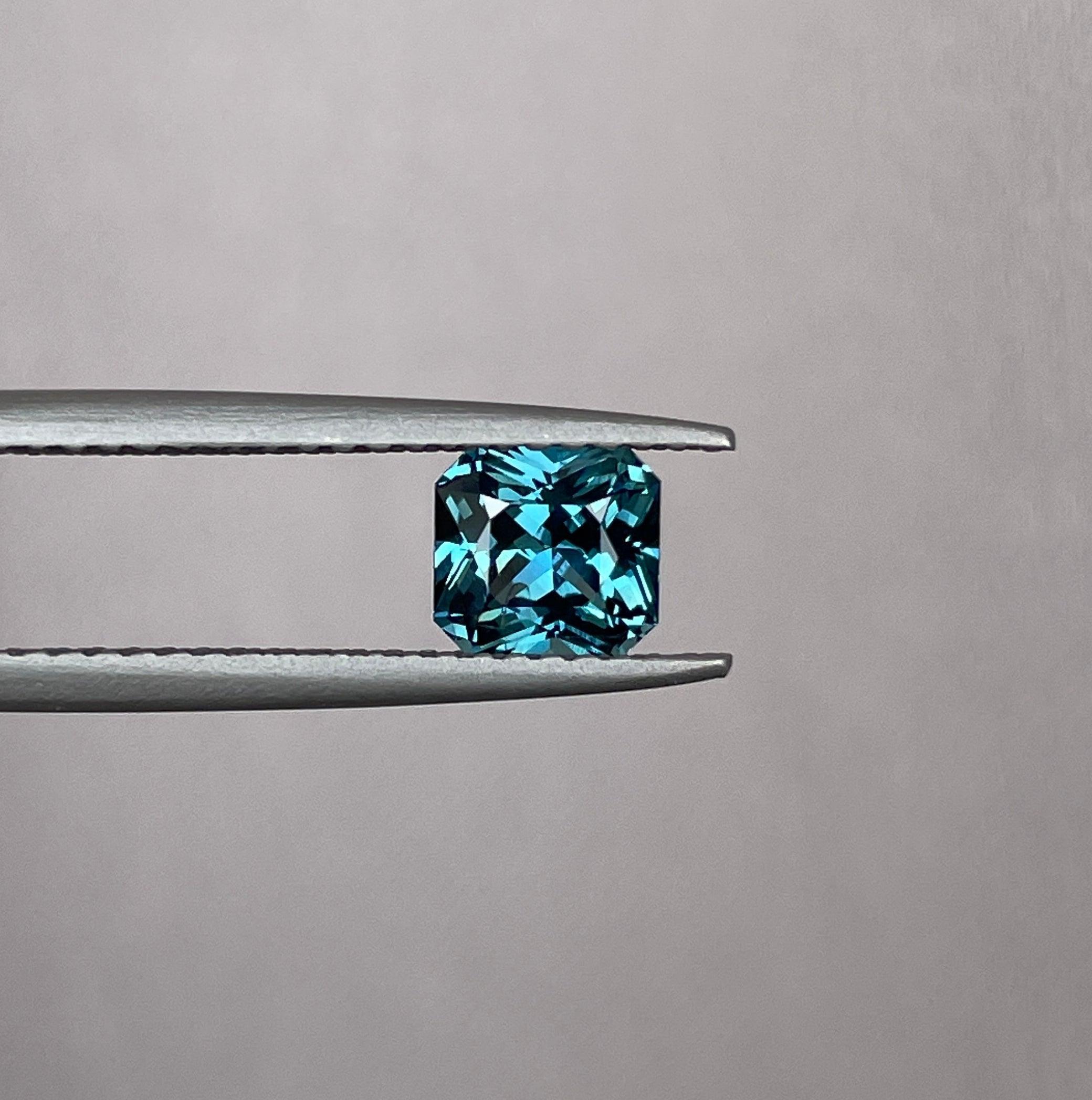 Blue Green Teal Sapphire