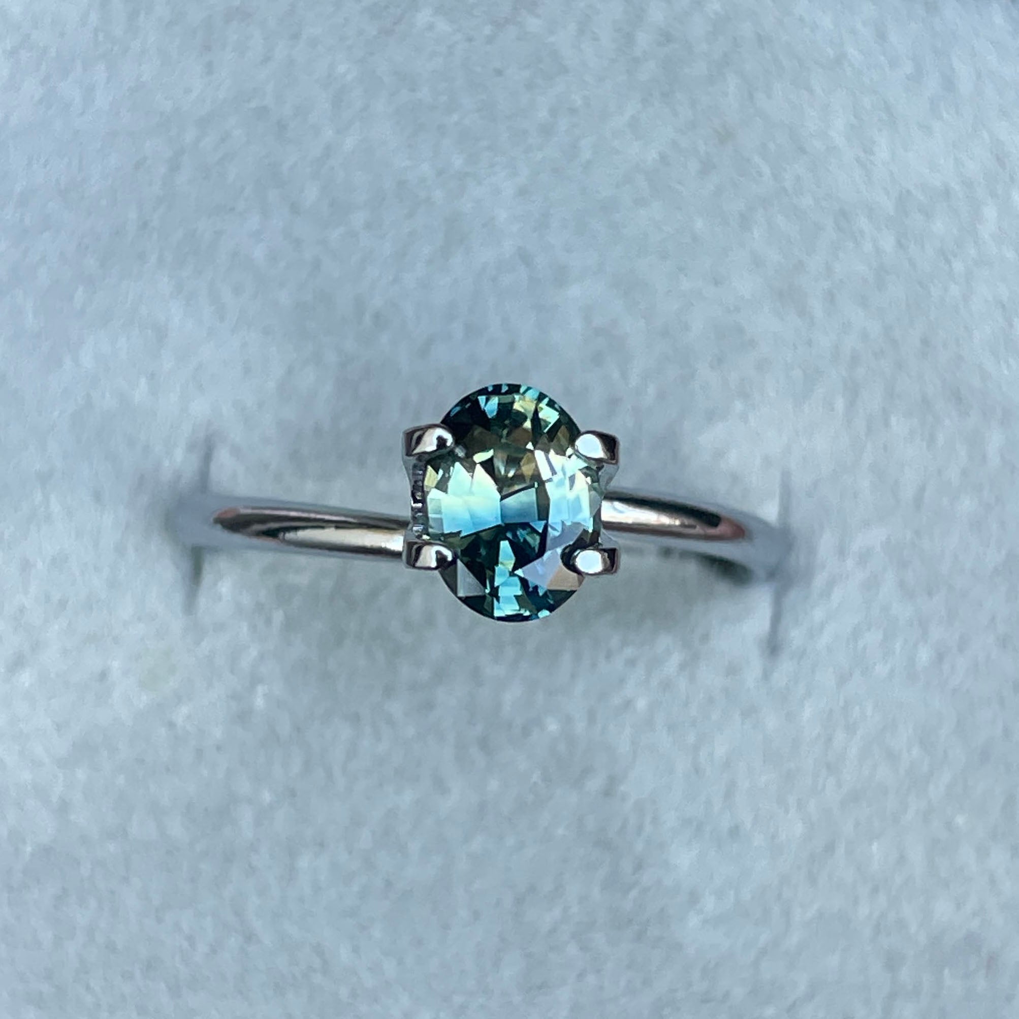 TEAL SAPPHIRE BLUE GREEN PARTI OVAL 1.15