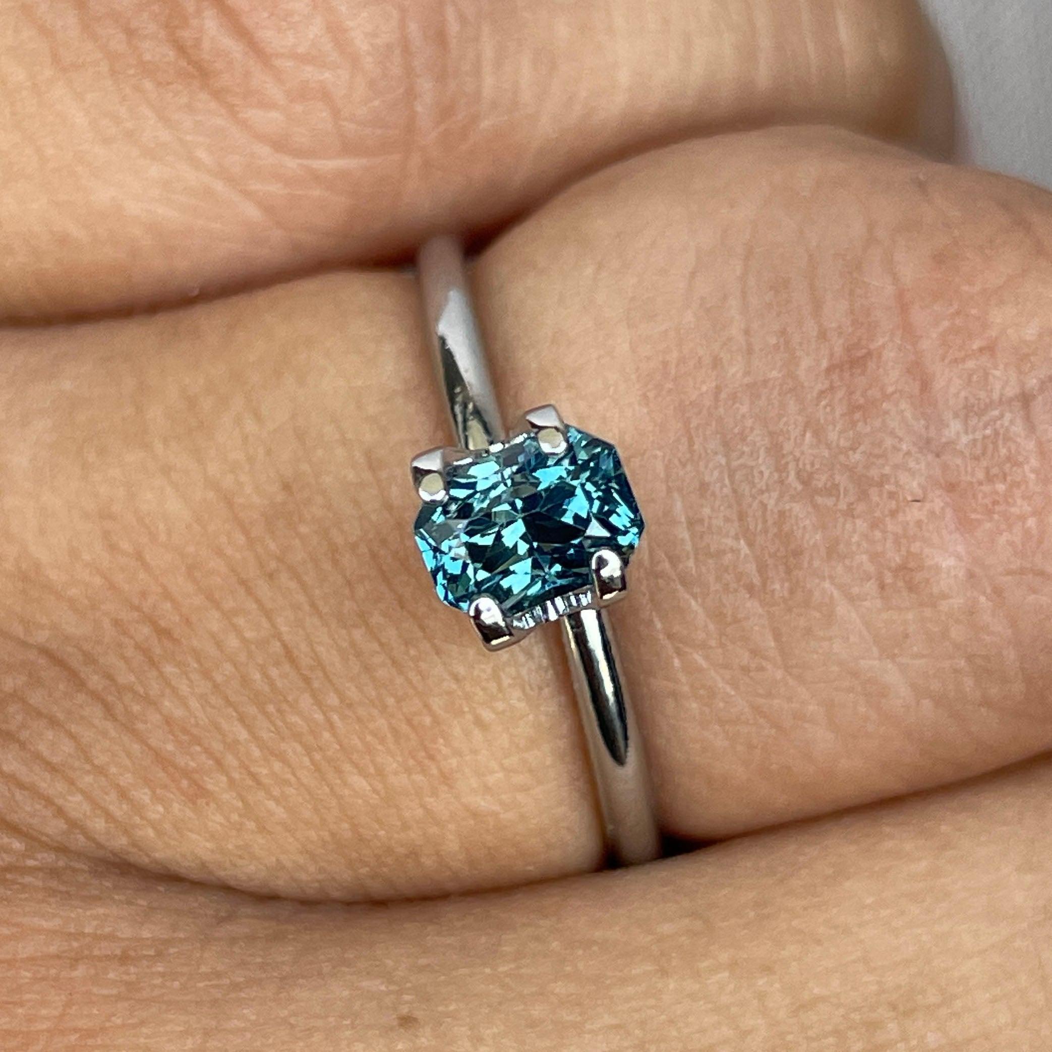 blue green sapphire