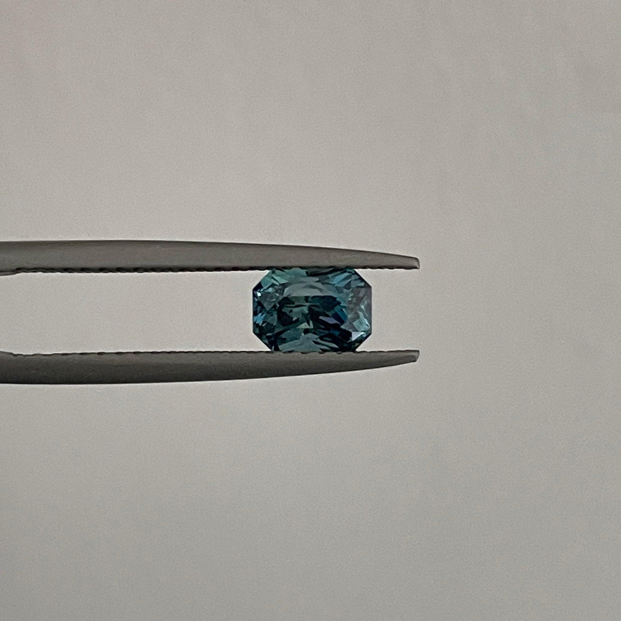 blue green sapphire