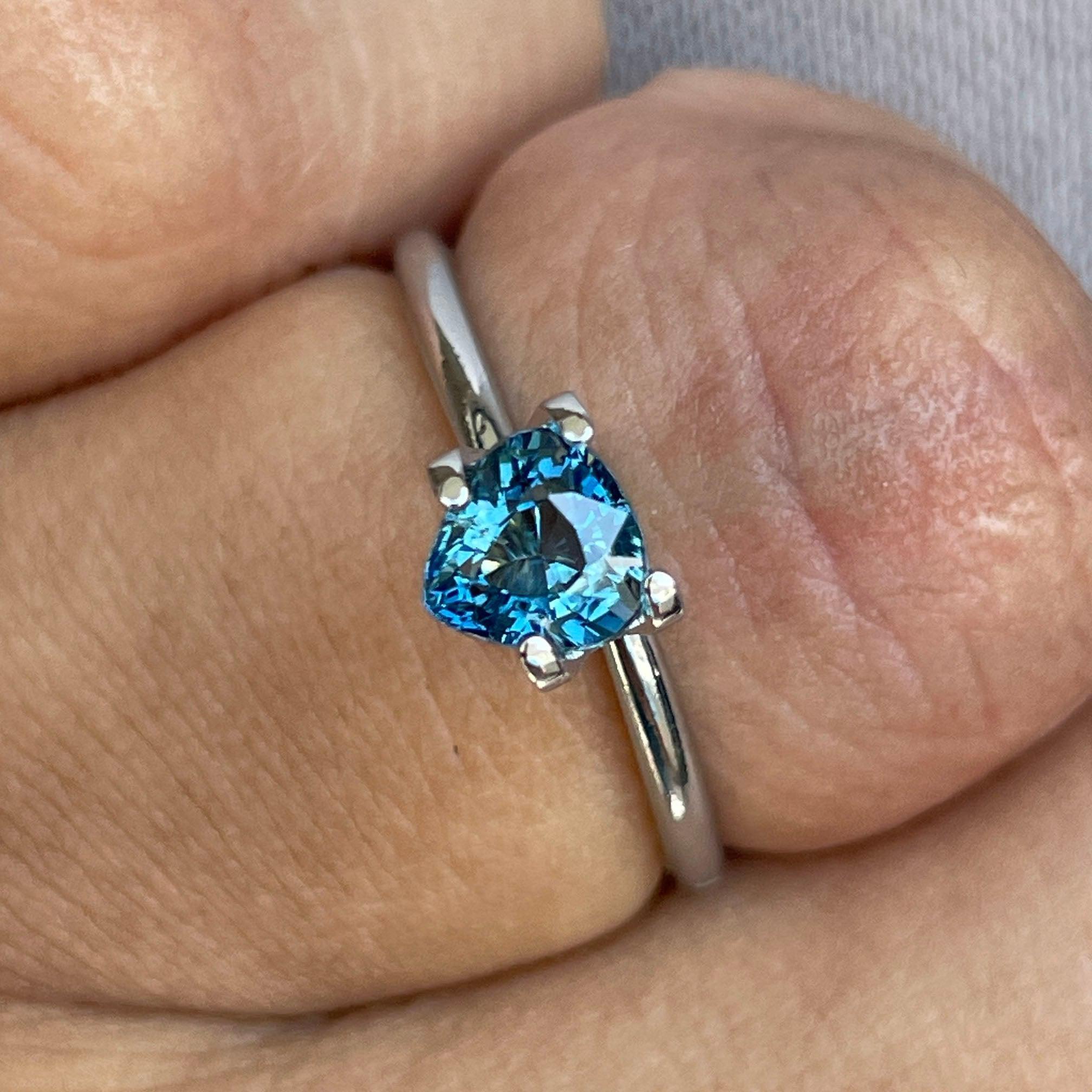 blue green sapphire