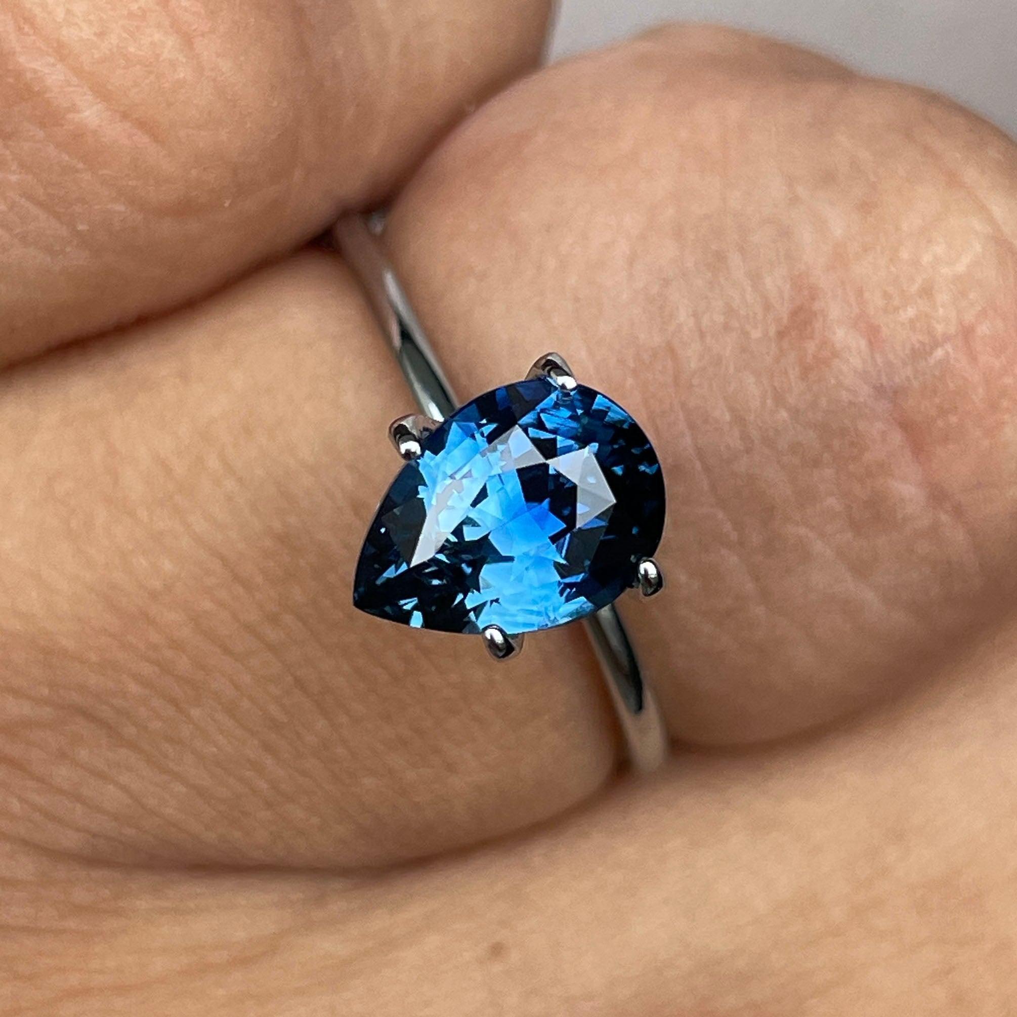 blue sapphire engagement rings