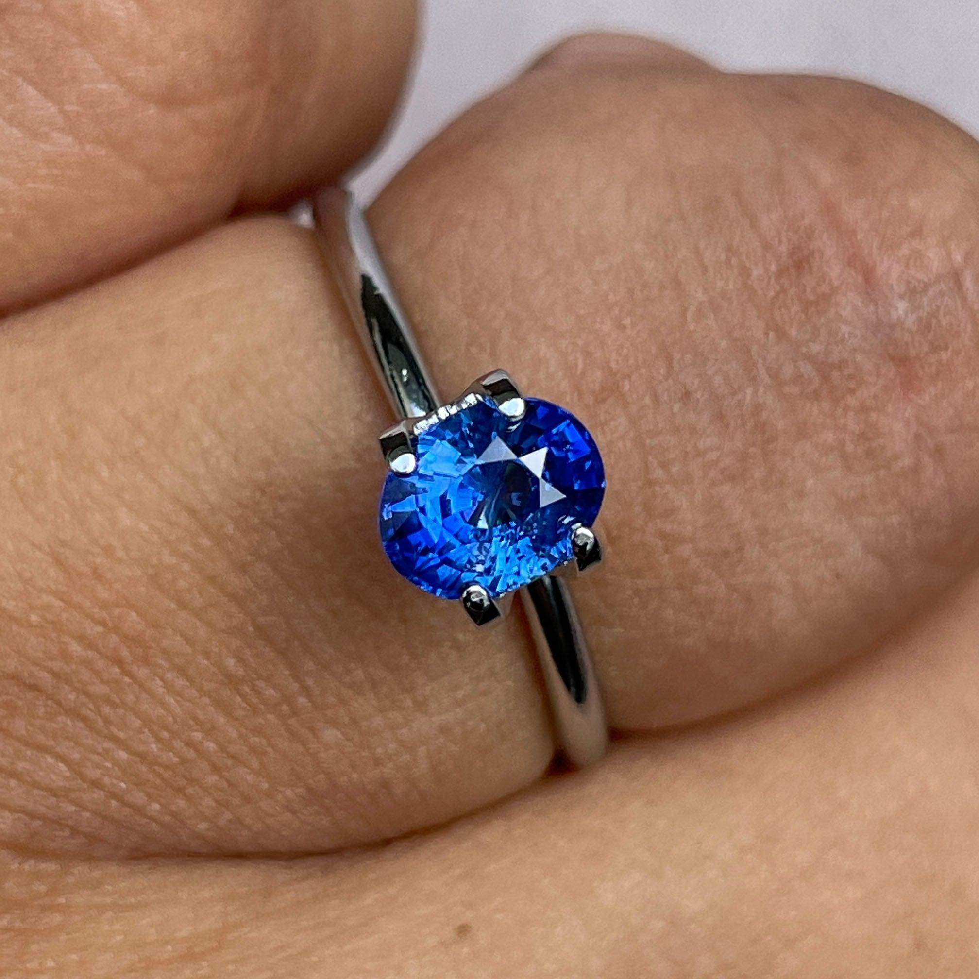 color blue sapphire
