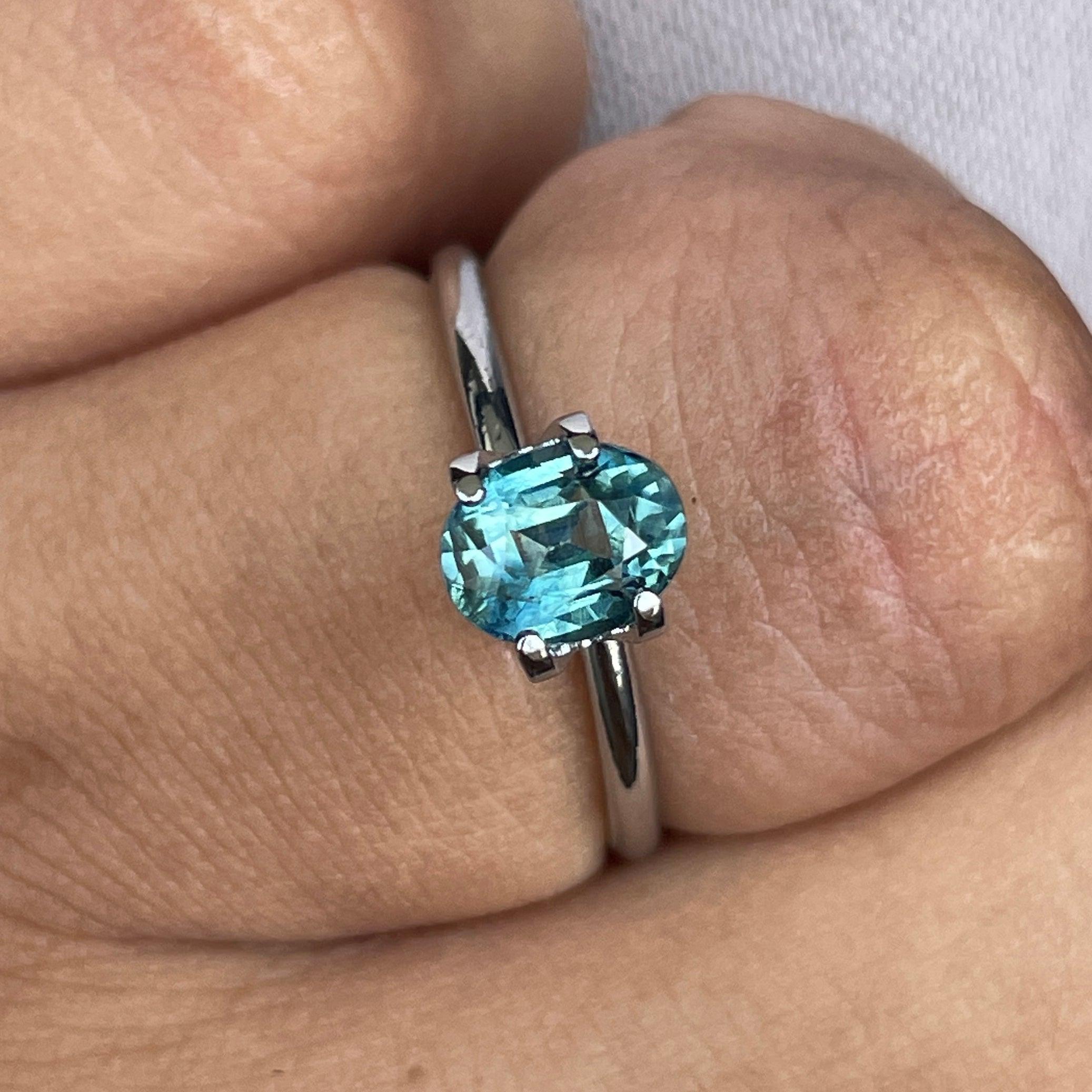 green sapphire loose gemstone
