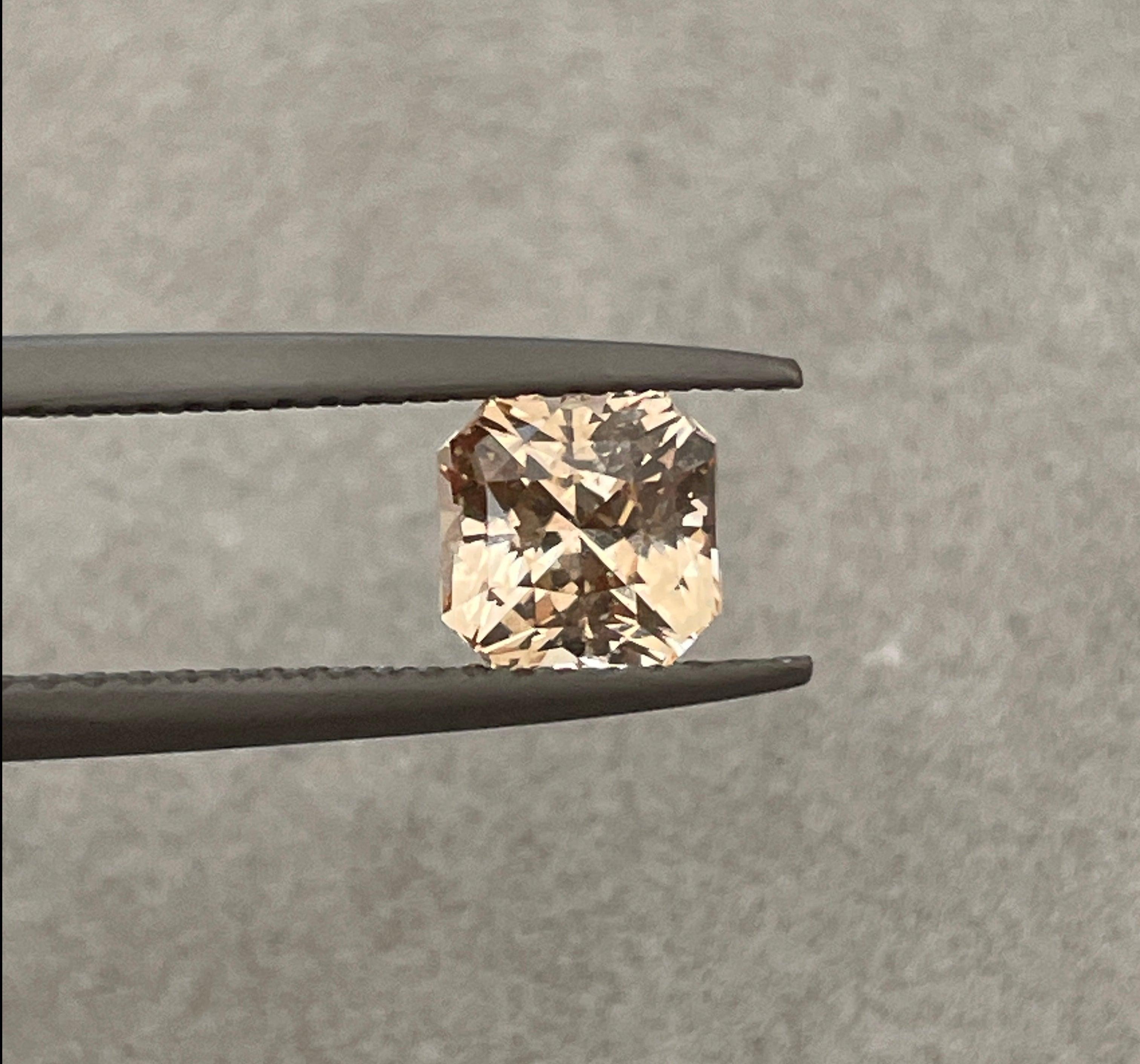 peach sapphire gemstone