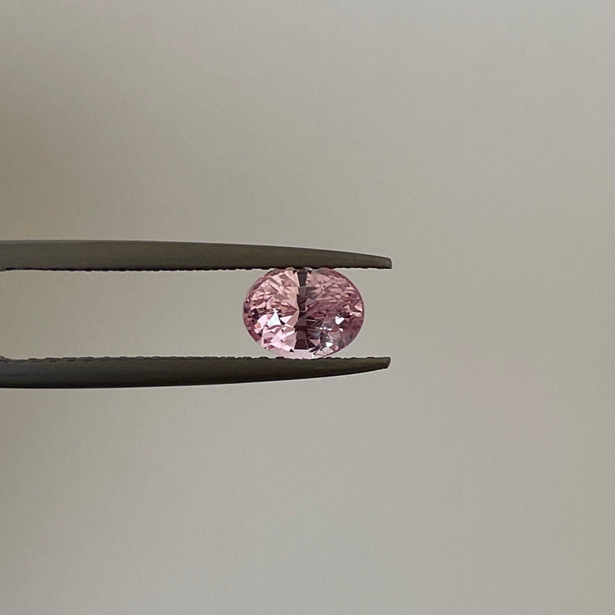 peach sapphire stone
