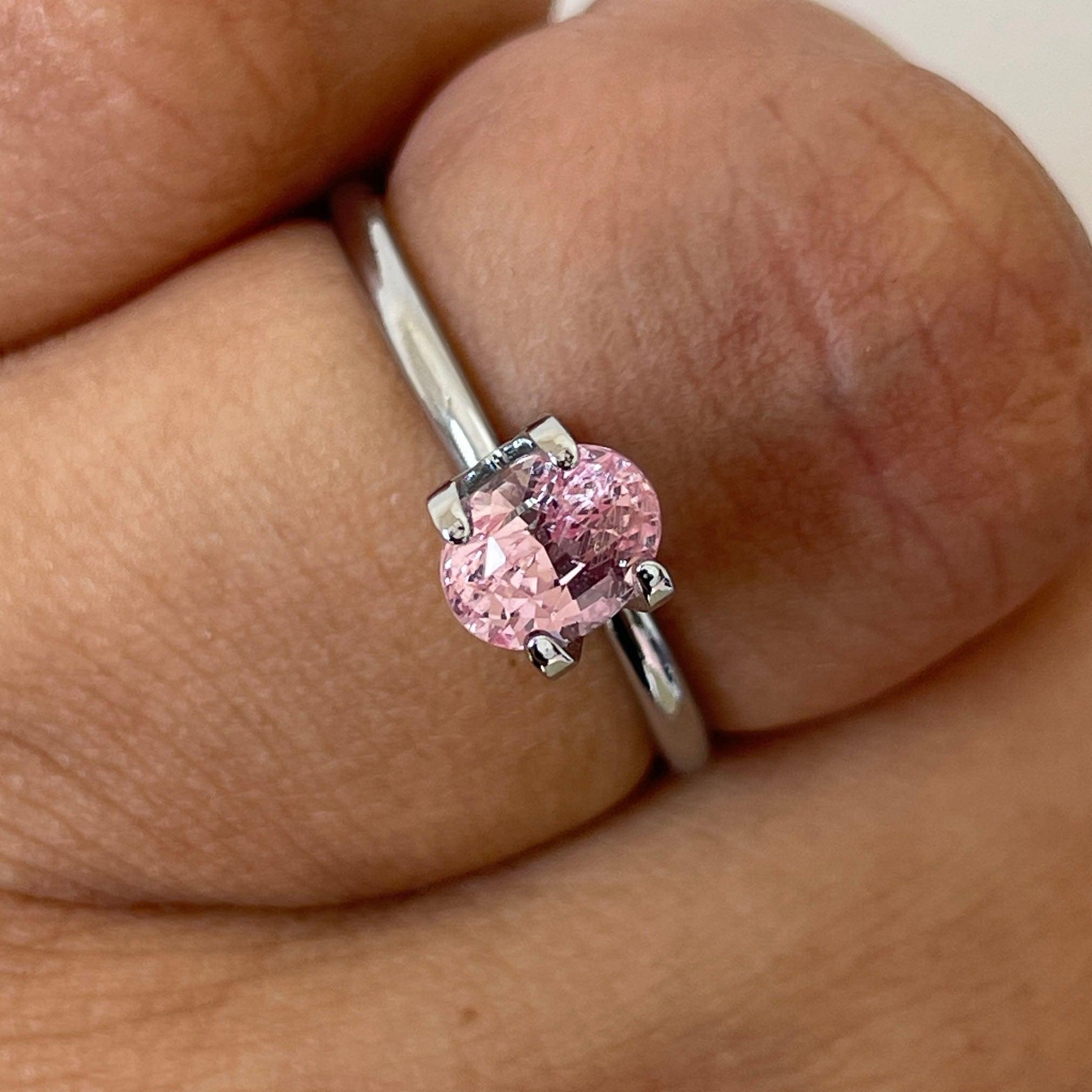 peach sapphire stone