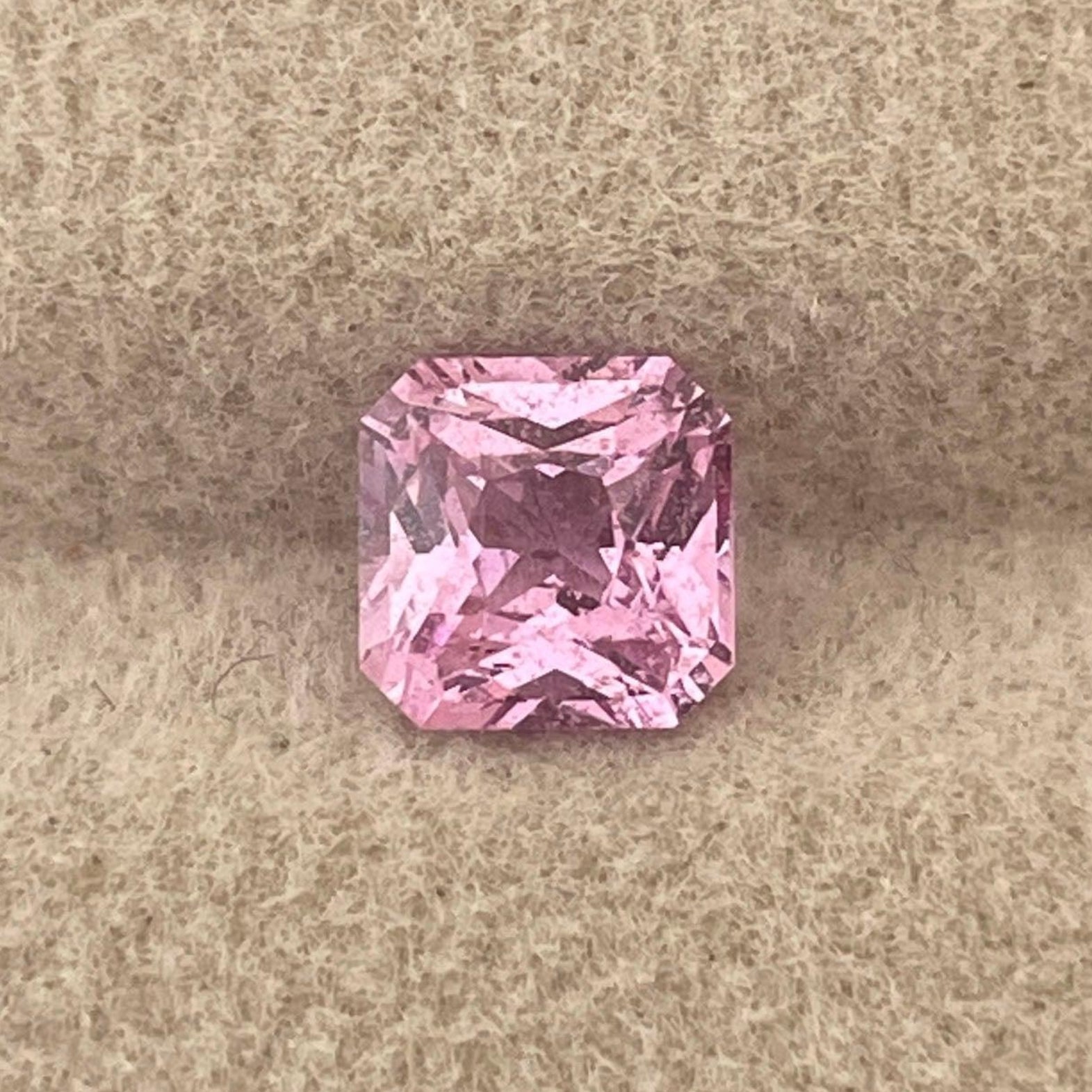 Pierre précieuse saphir rose en vrac du Sri Lanka, 1,16 carats, idéale pour bagues de fiançailles ou pendentifs, par NASHGEMS.
