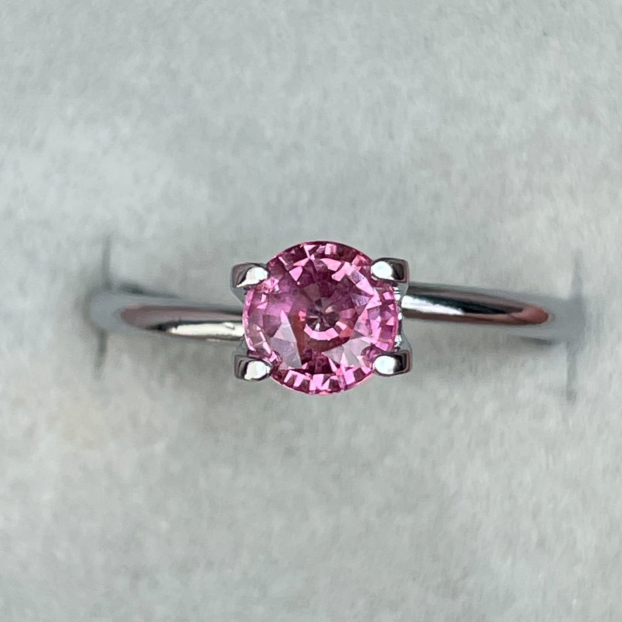 Natural pink sapphire 0.91 ct round cut, no heat VVS loose gemstone from NASHGEMS, ideal for engagement rings.