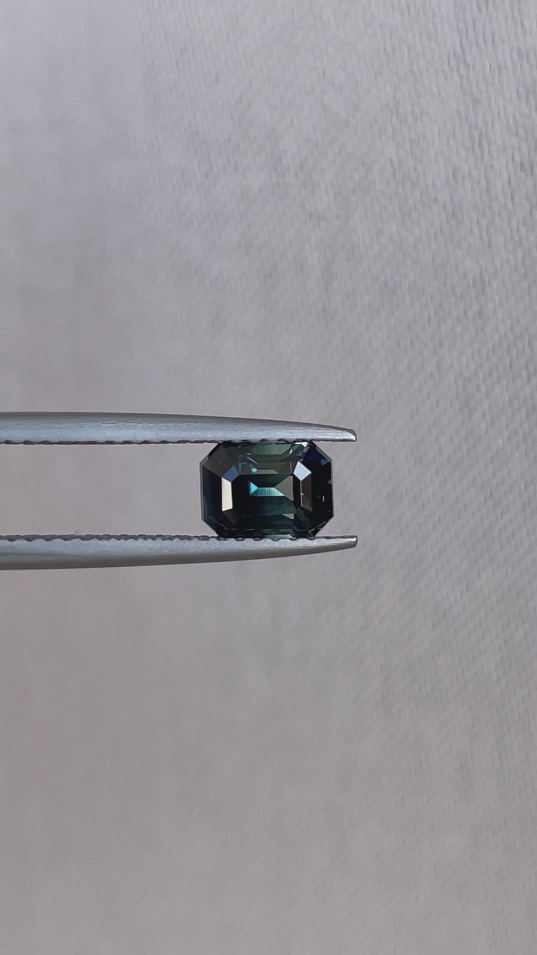 teal sapphire gemstone xvbdsfb