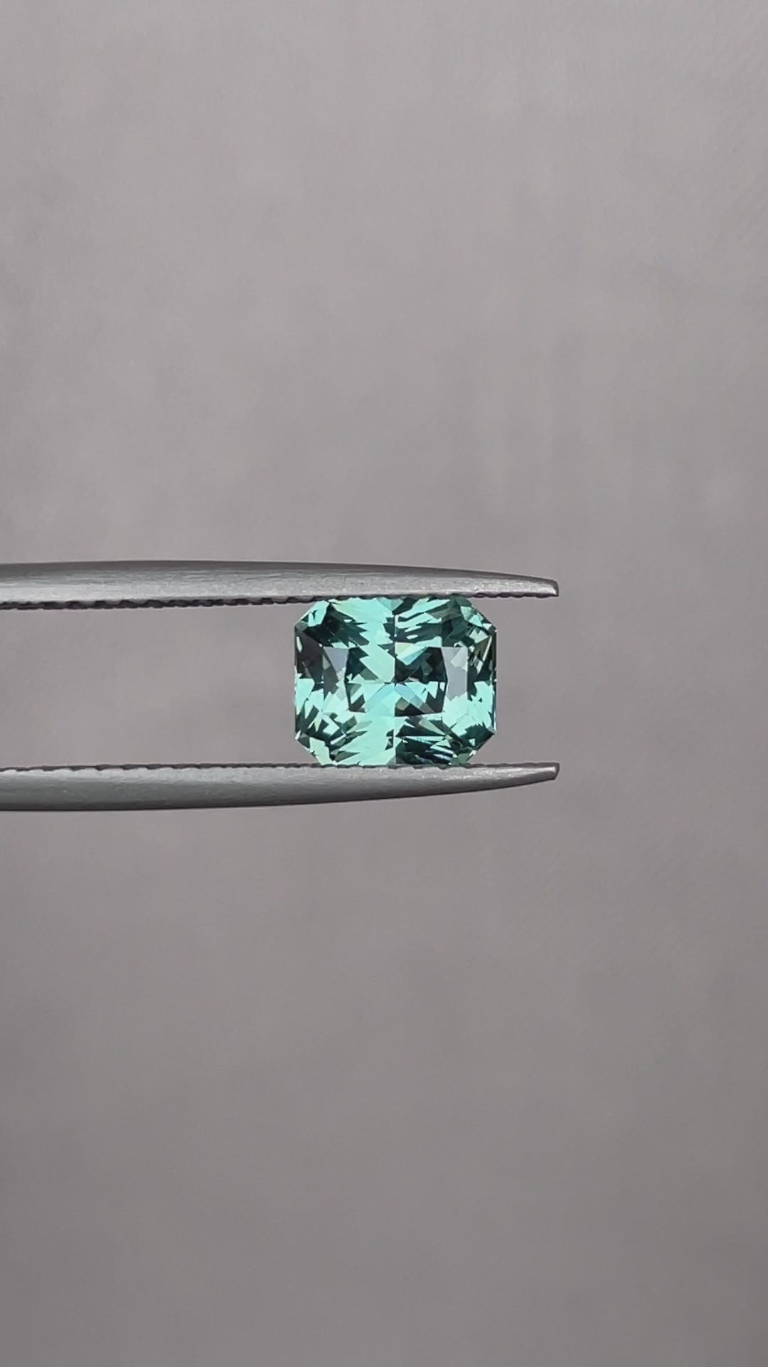 teal sapphire 1.66 crt