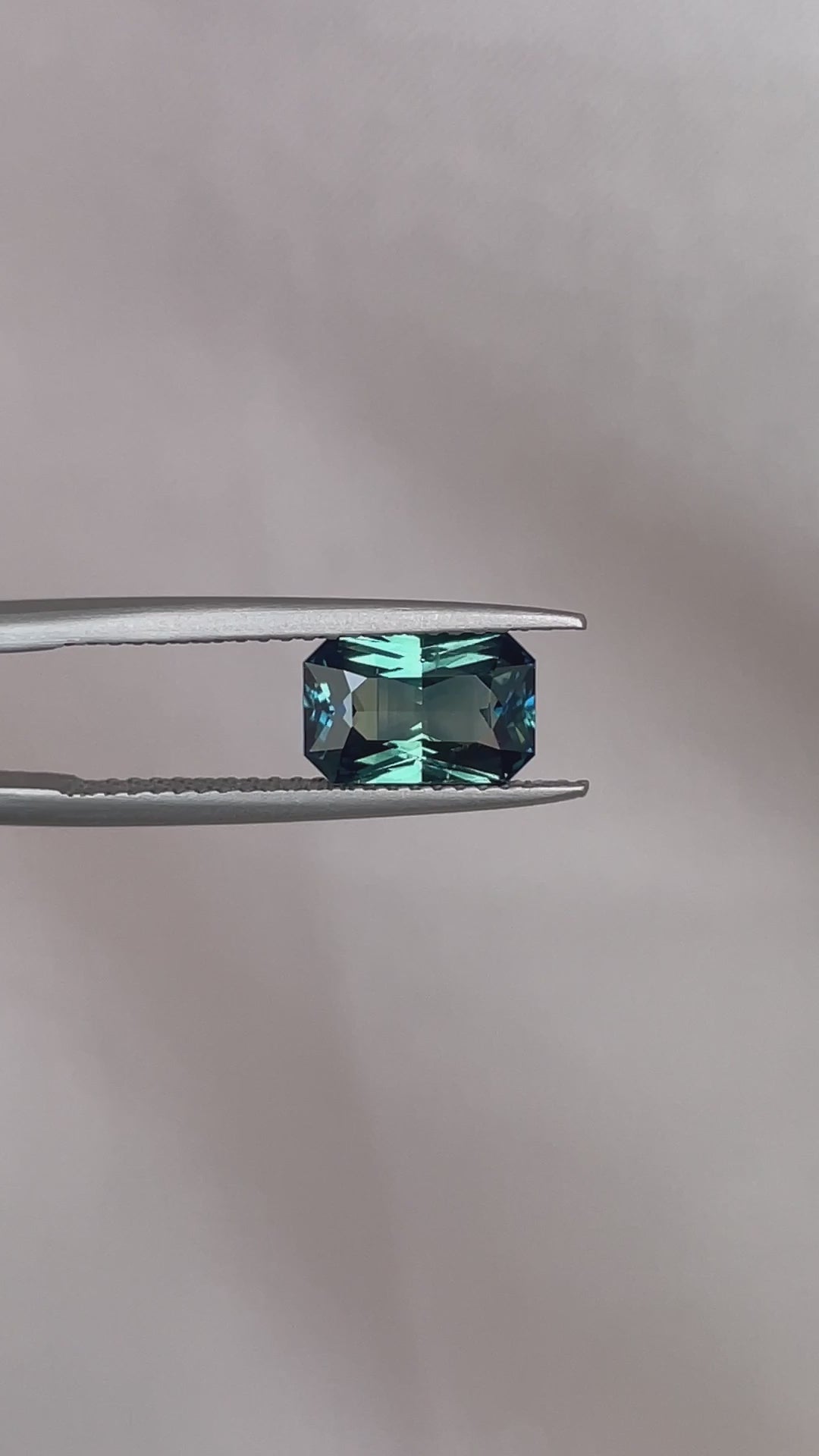 teal blue green gemstone sapphire