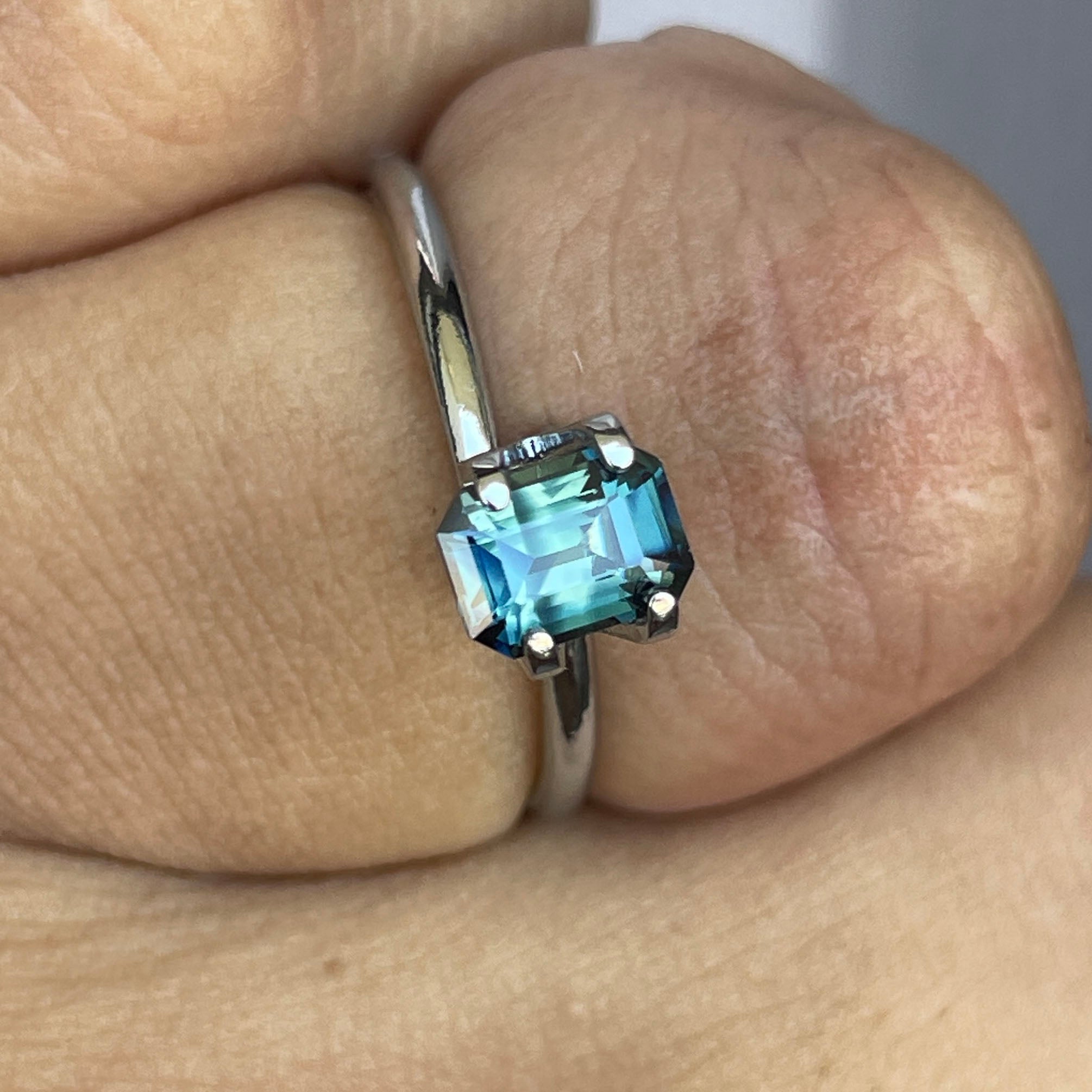 teal Sapphire bluegreen parti 1.08