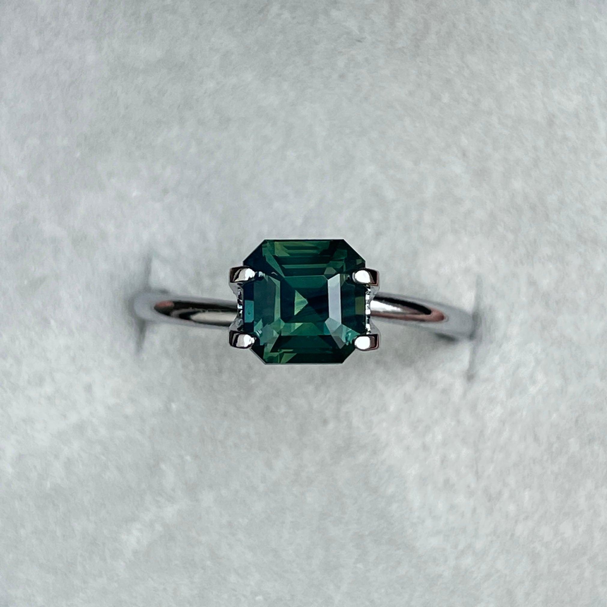 teal blue green gemstone sapphire