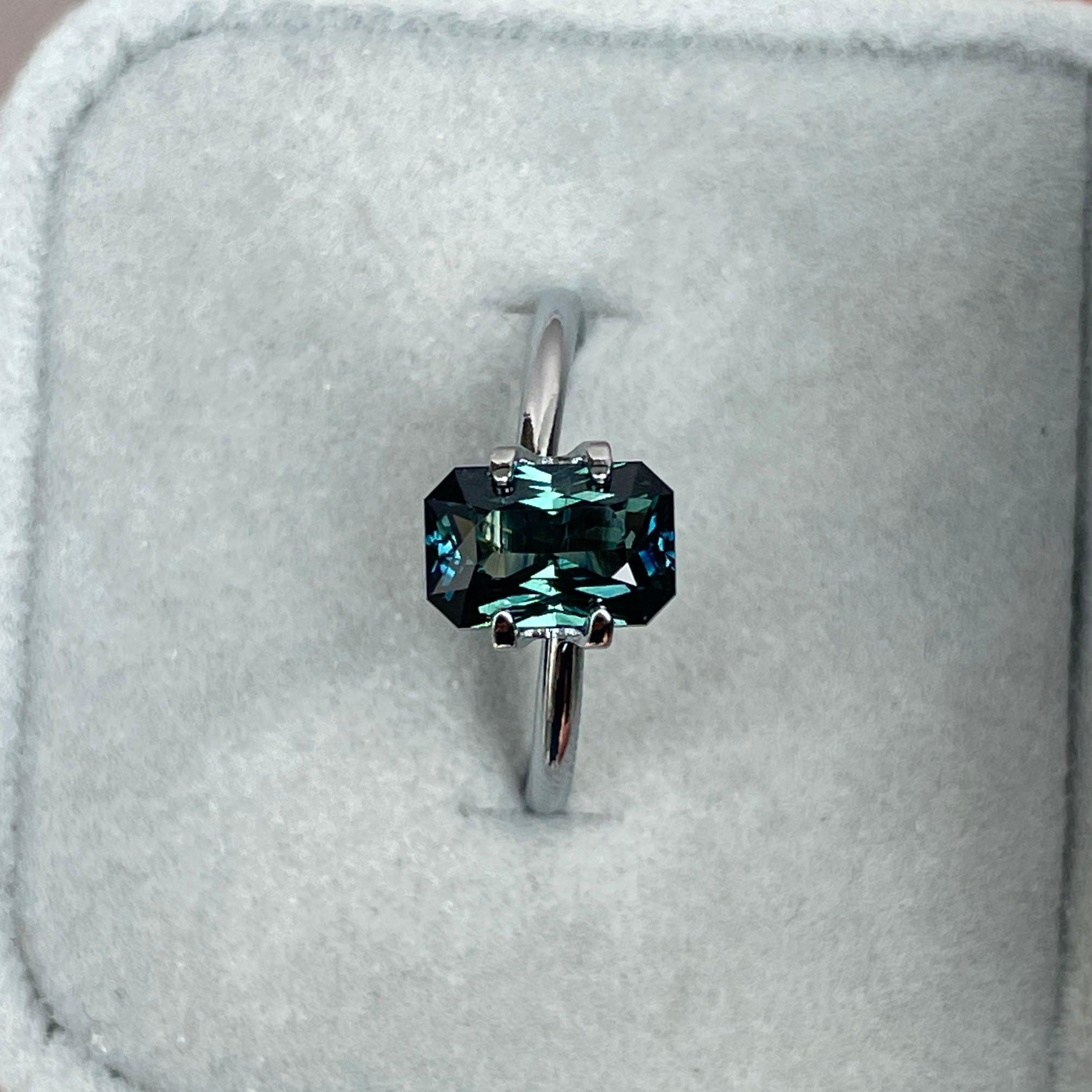 teal blue green gemstone sapphire