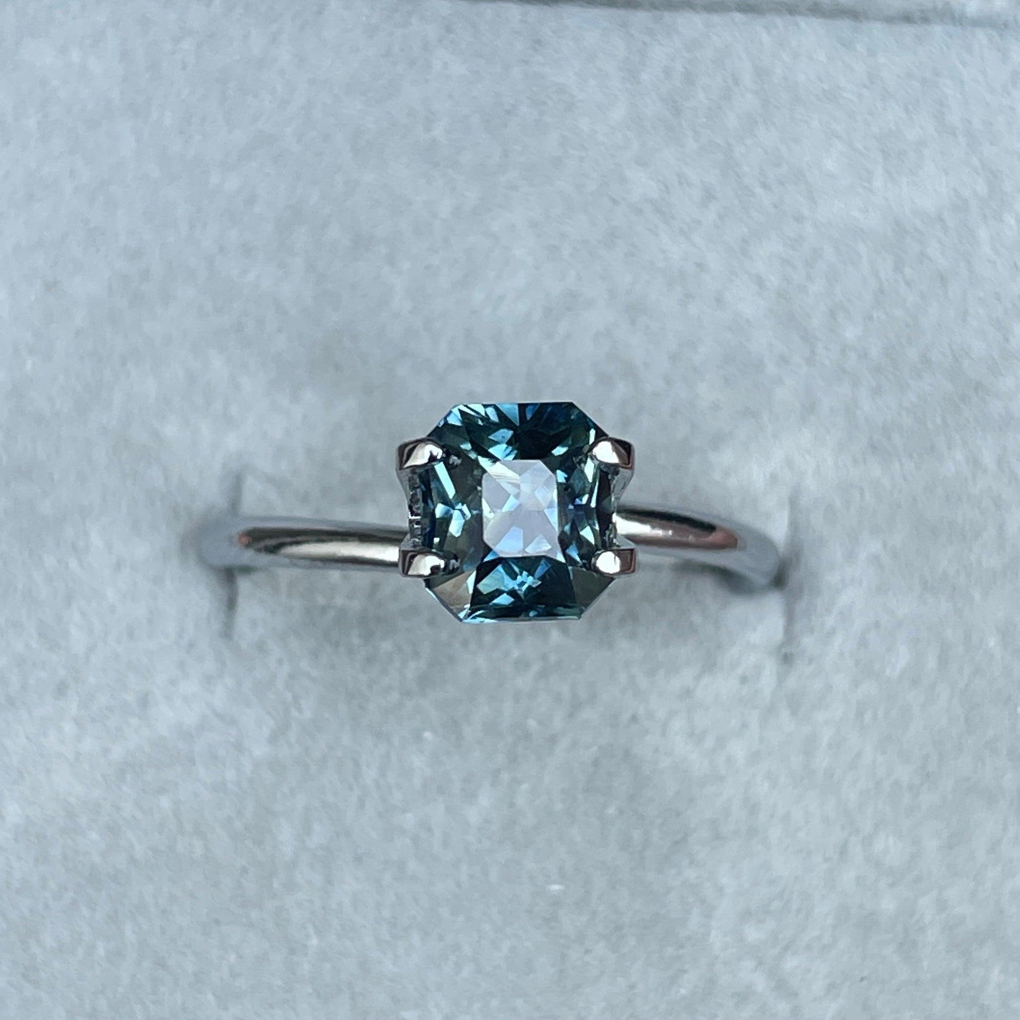 teal blue green gemstone sapphire