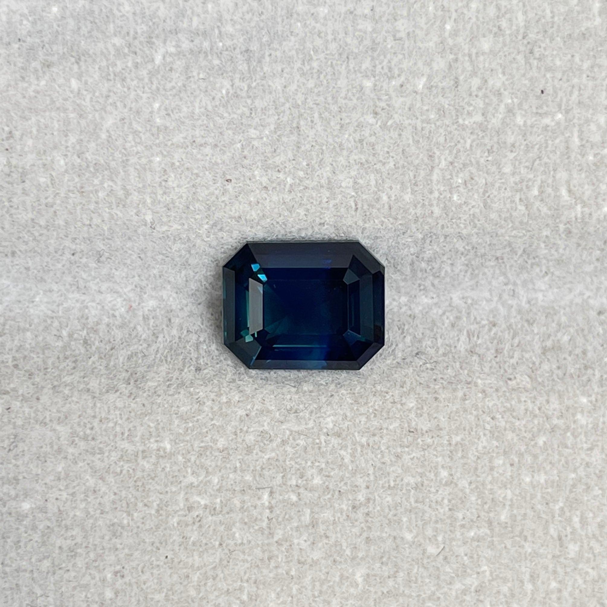 teal blue green gemstone sapphire