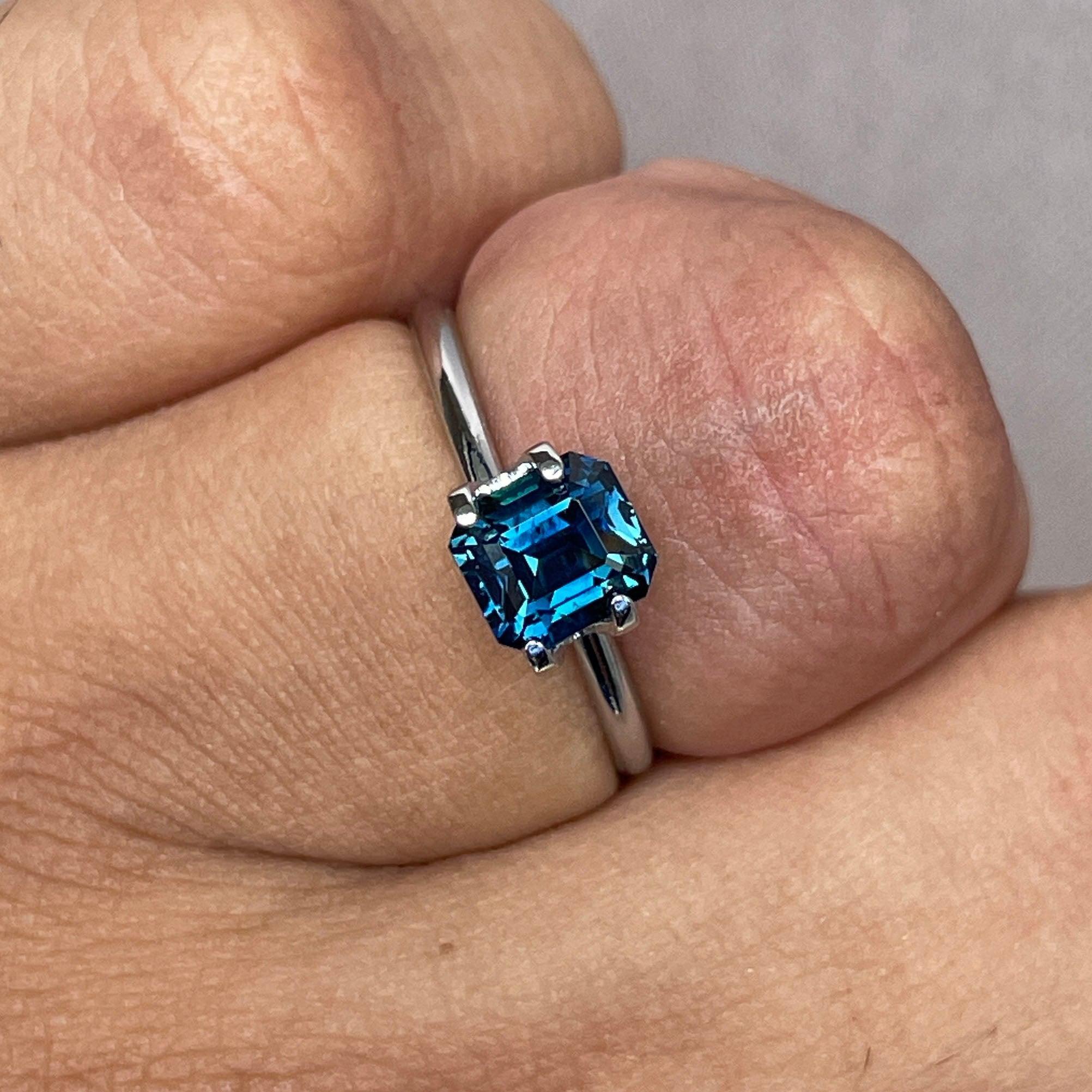 teal blue green gemstone sapphire