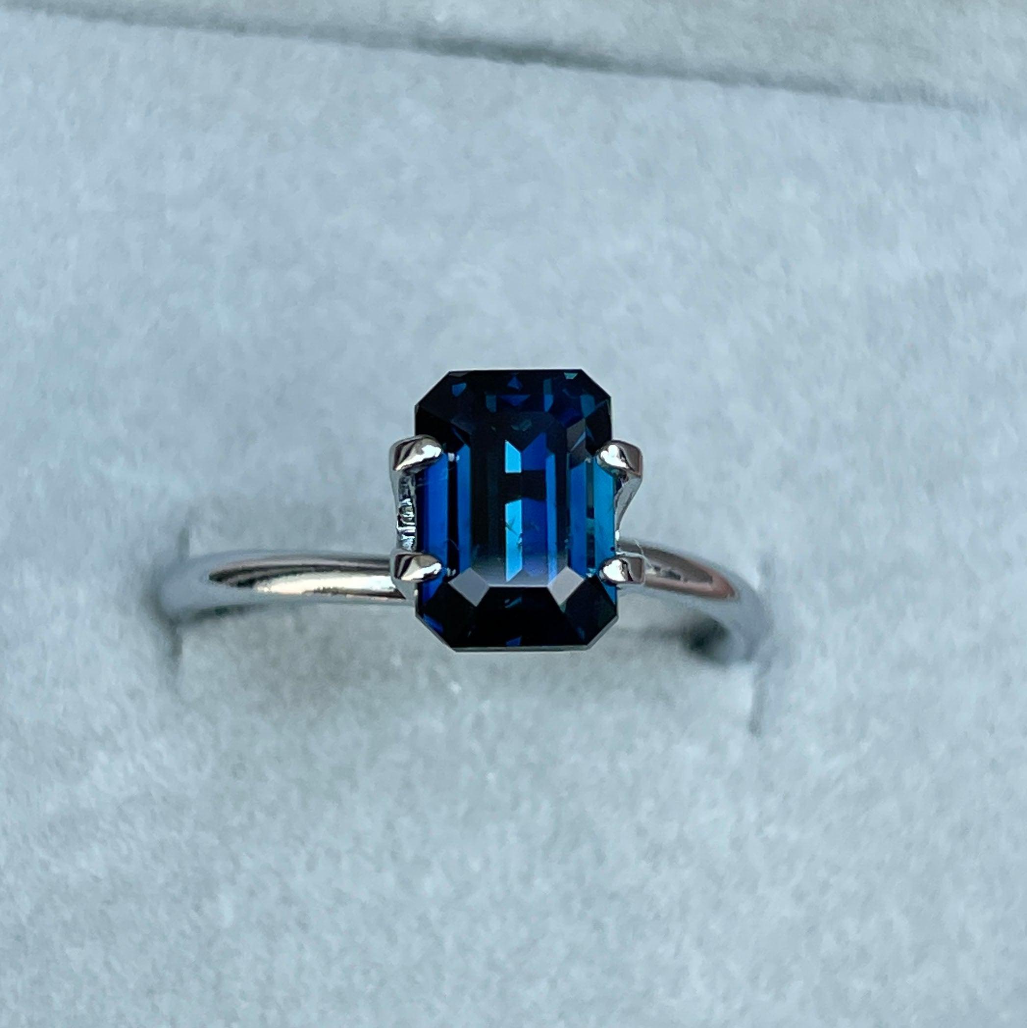 teal blue green gemstone sapphire