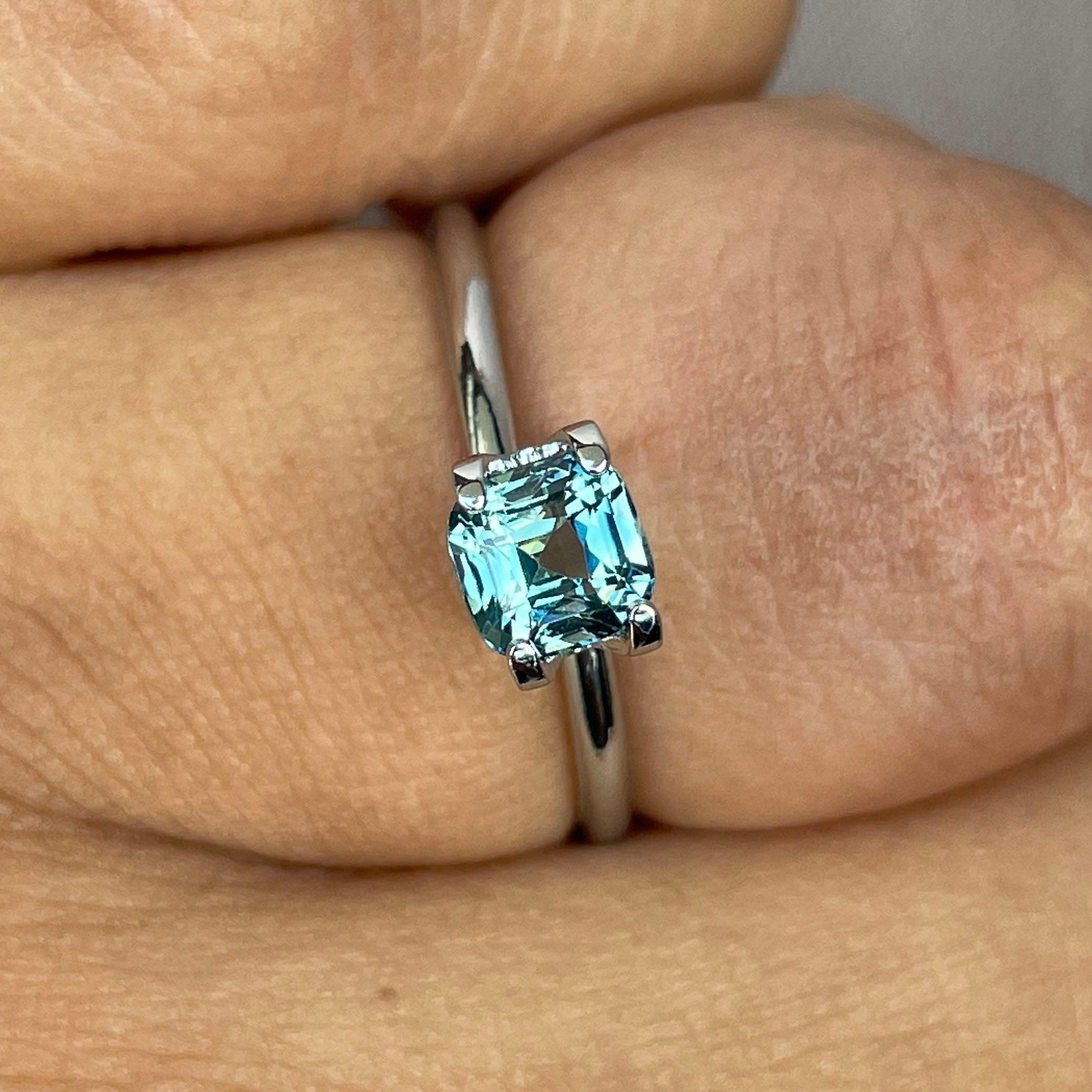 teal blue green parti sapphire cushion cut gem