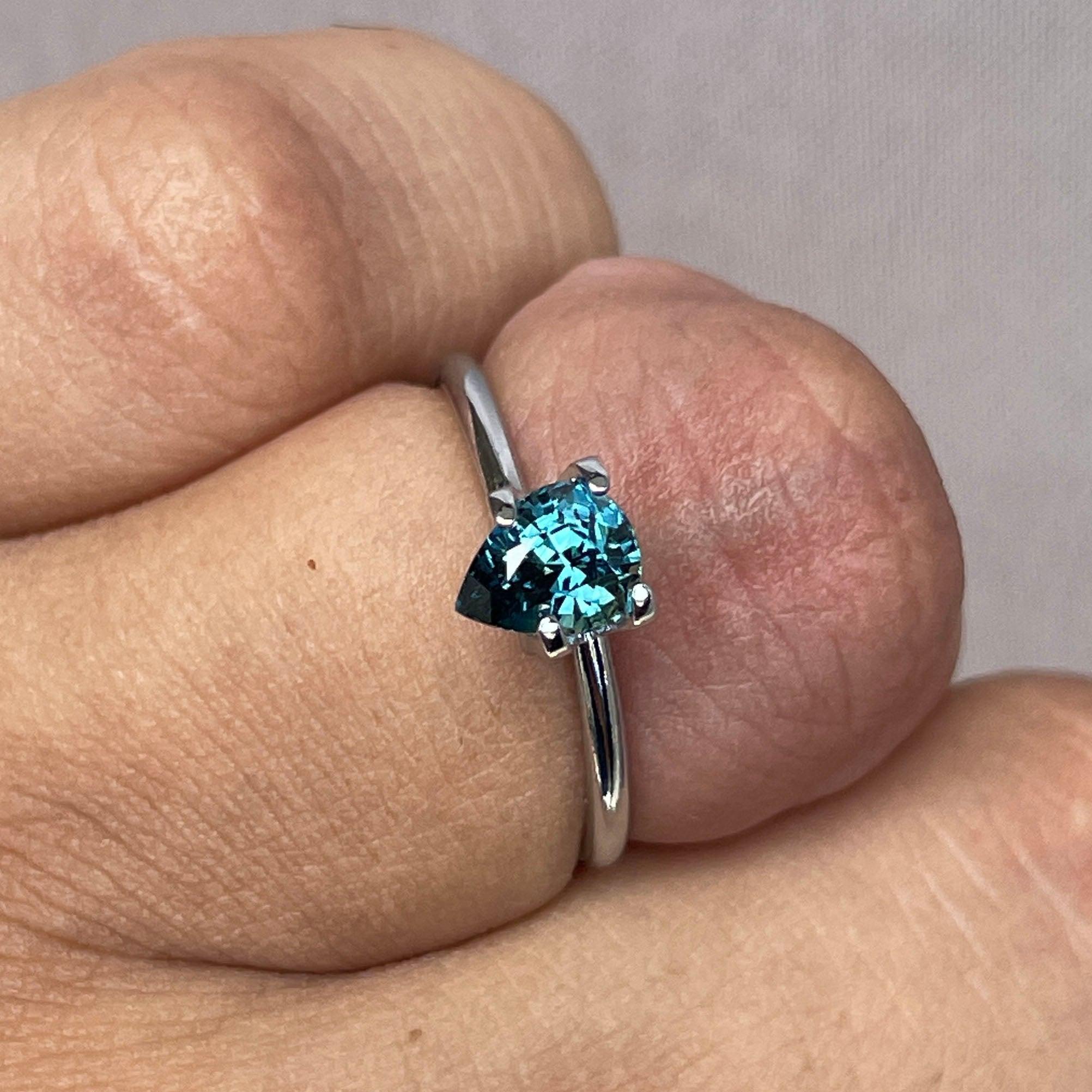 teal blue green parti sapphire pear drop cut gem