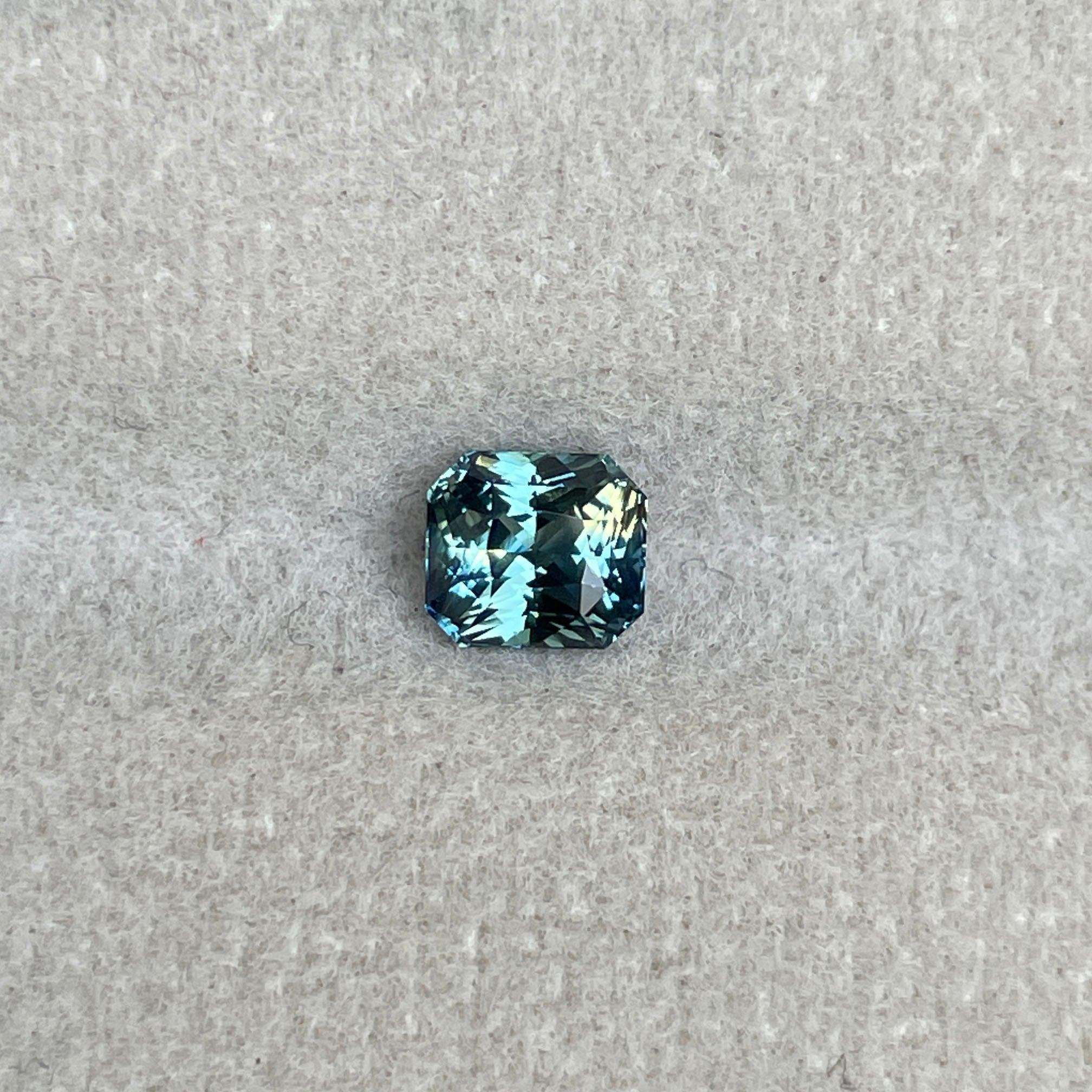 teal green parti colored loose sapphire