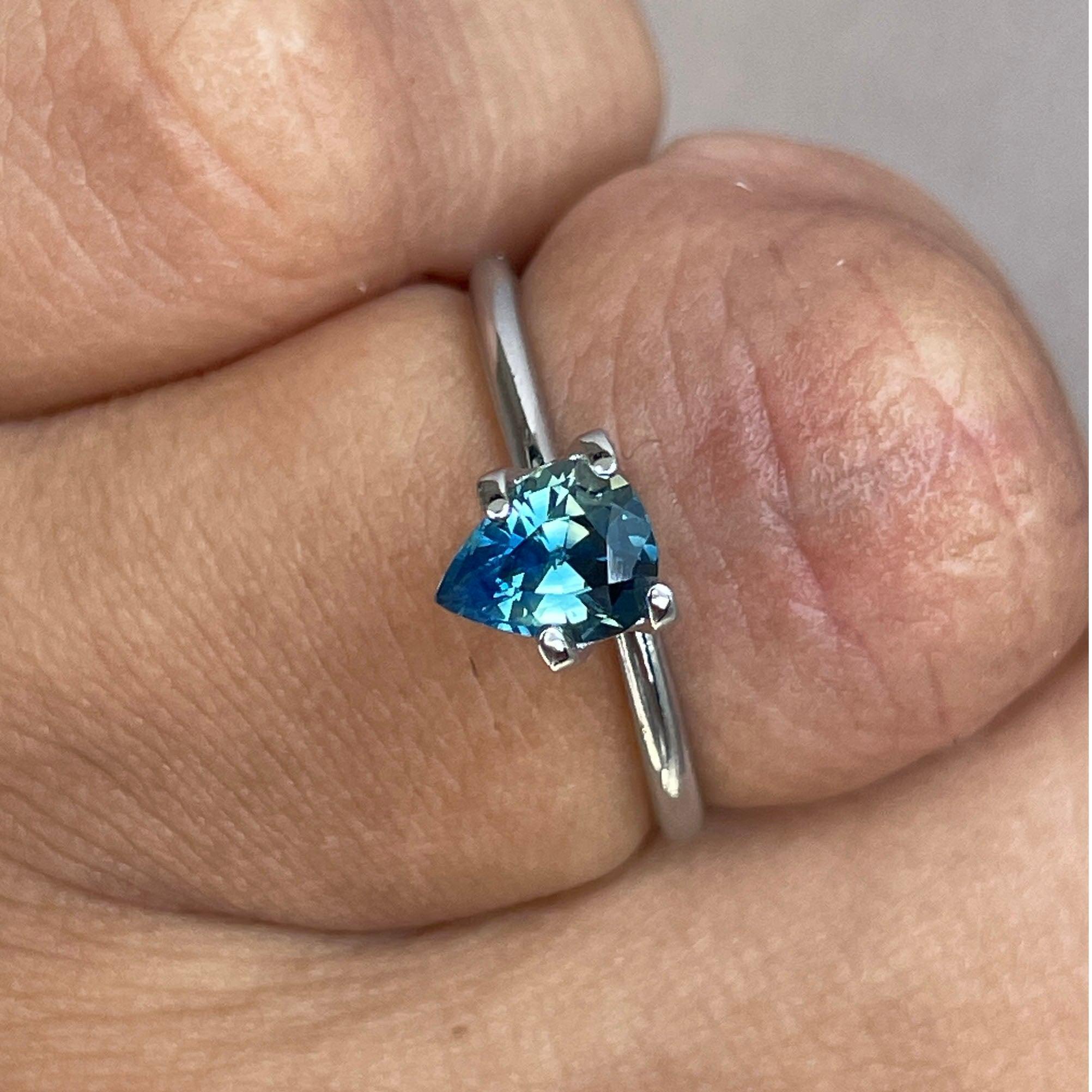 teal green parti colored loose sapphire