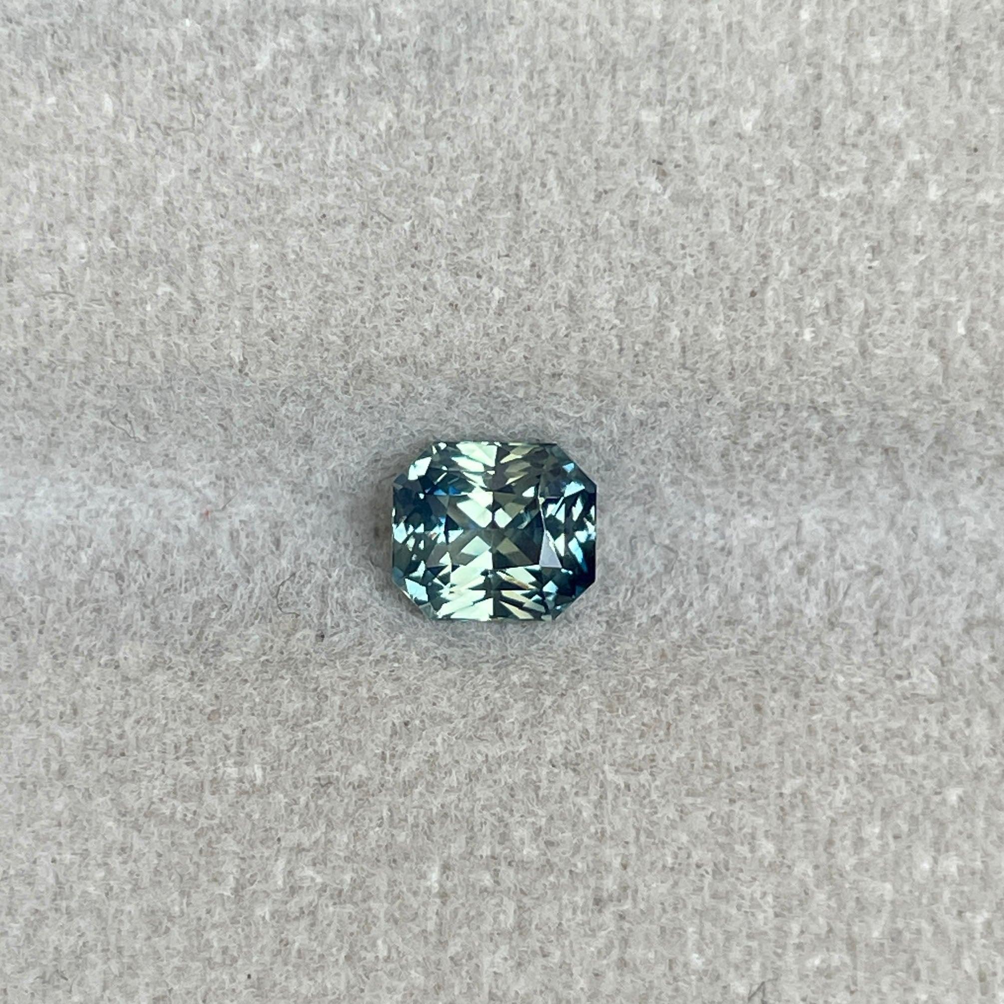 teal green parti colored loose sapphire