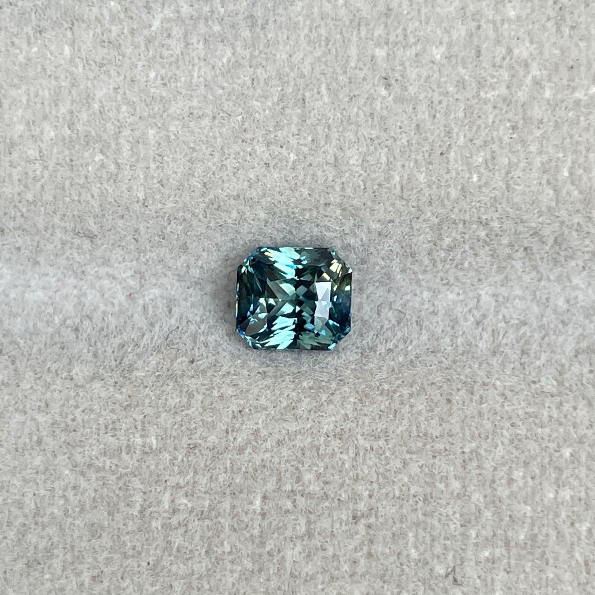teal green parti colored loose sapphire