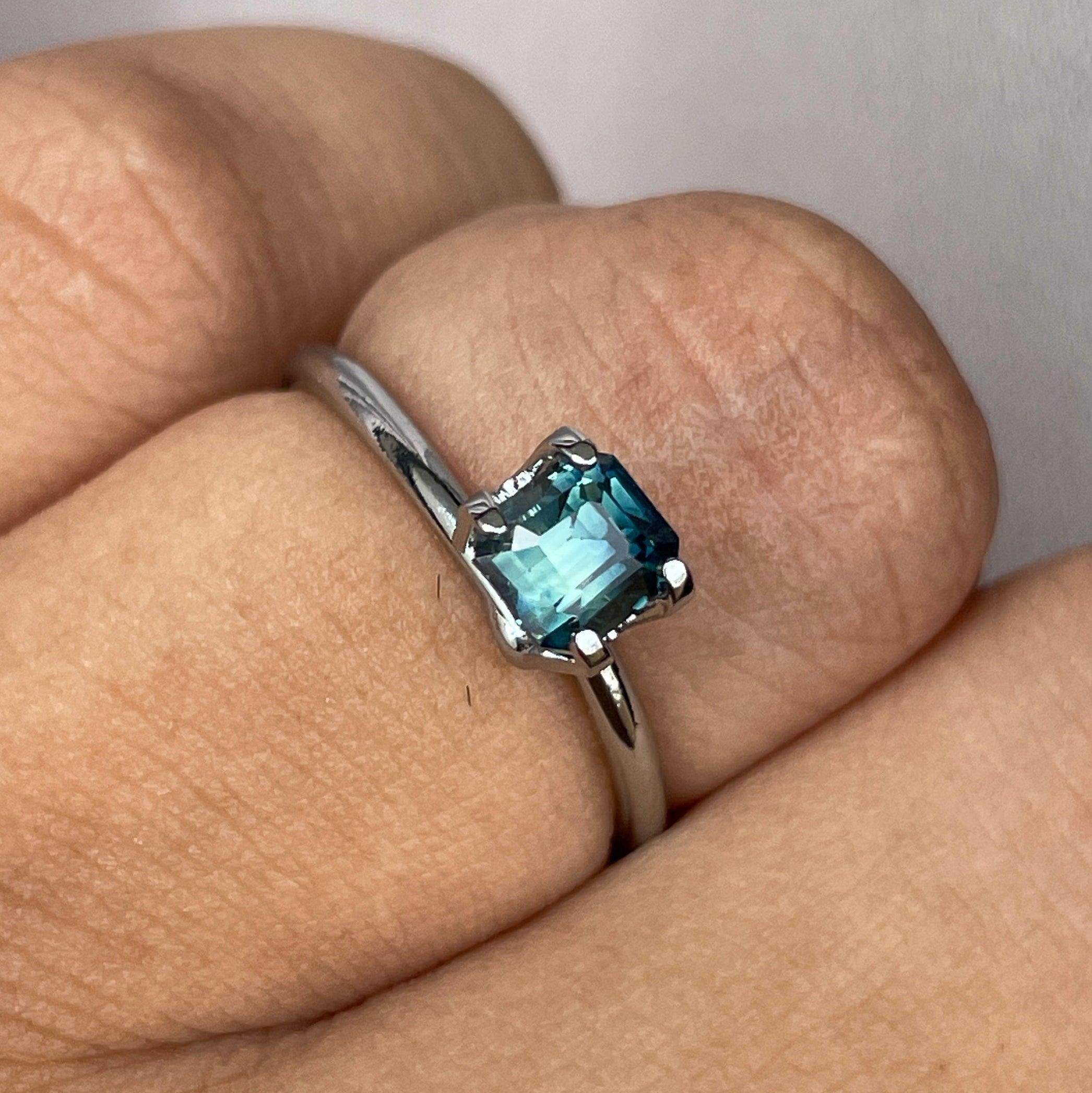 blue green sapphire