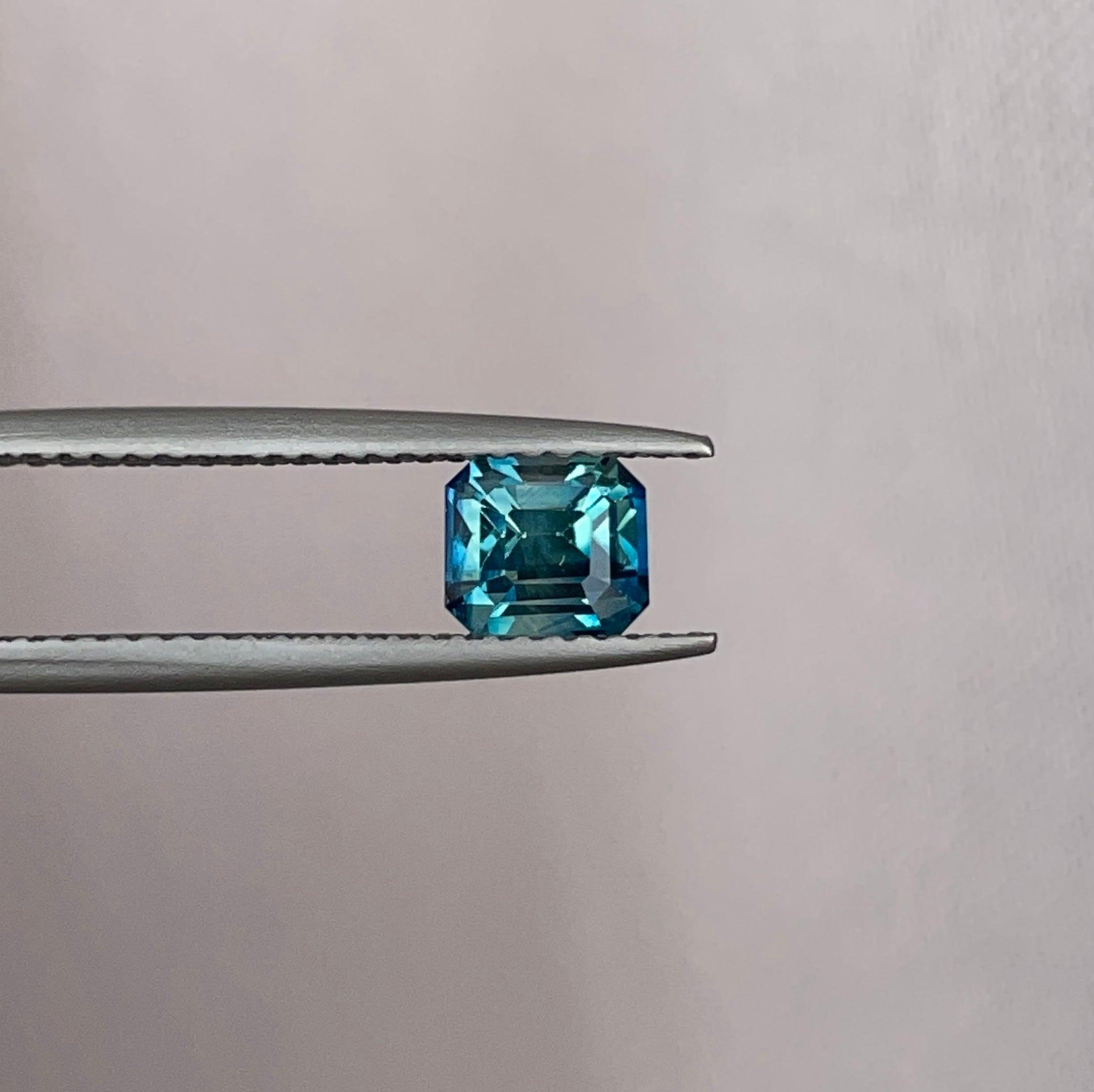 blue green sapphire