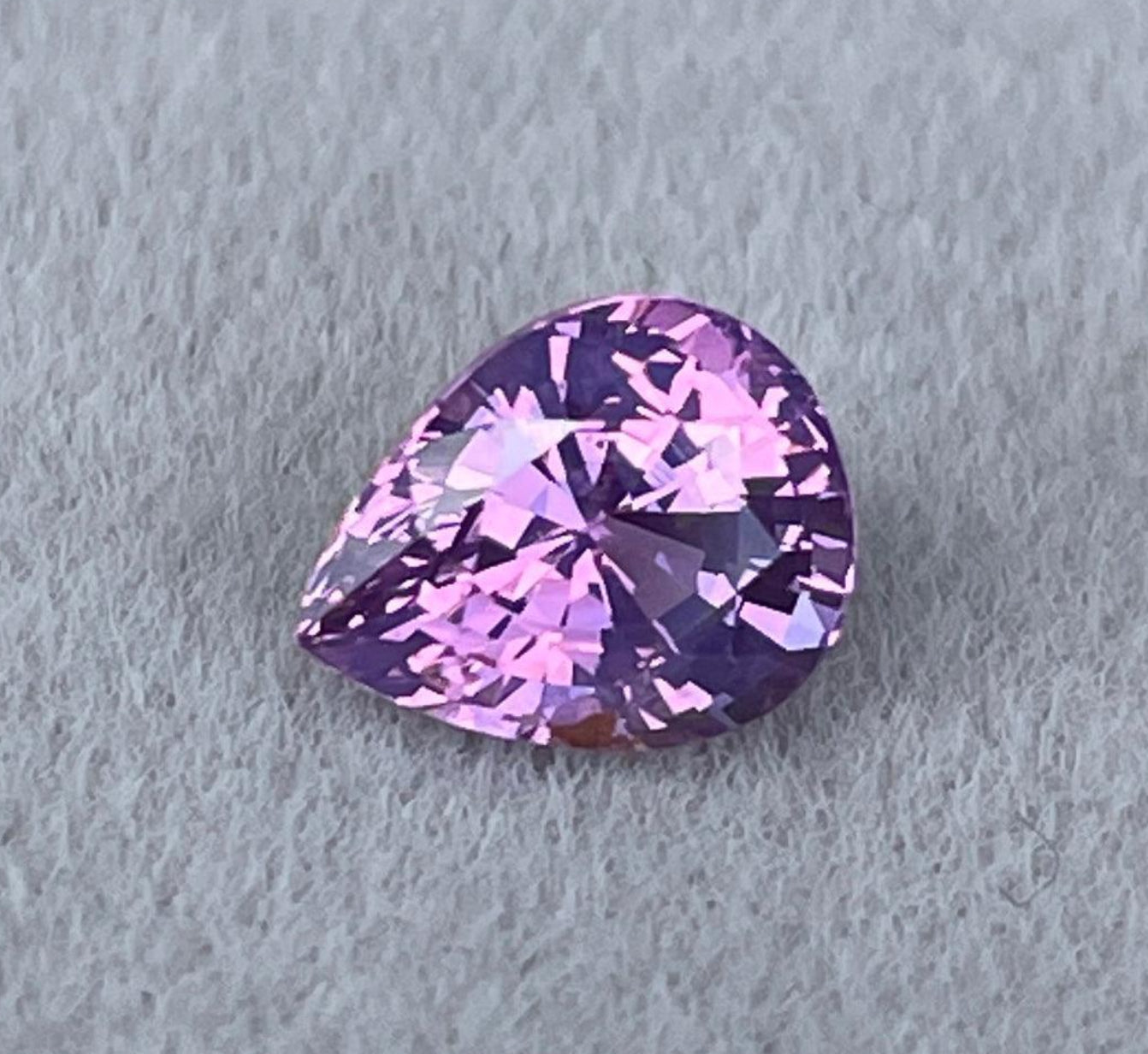 Pierre précieuse saphir violet naturel, saphir rose de haute qualité de 1,27 ct en vrac pour bagues de fiançailles, par NASHGEMS.