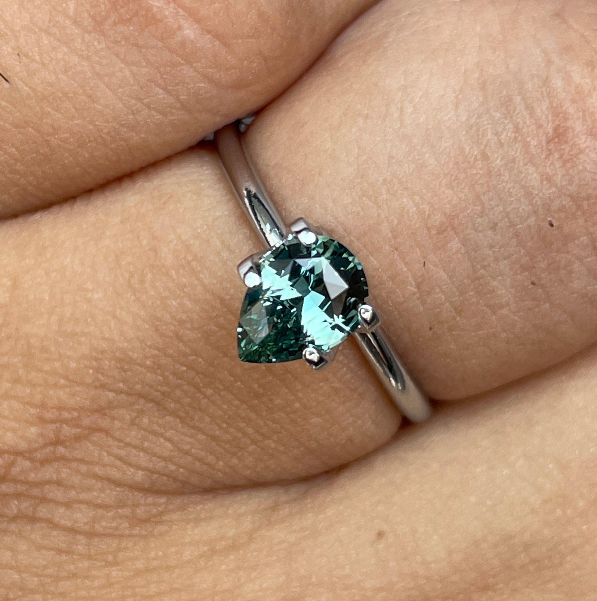 teal blue green parti sapphire pear drop cut gem