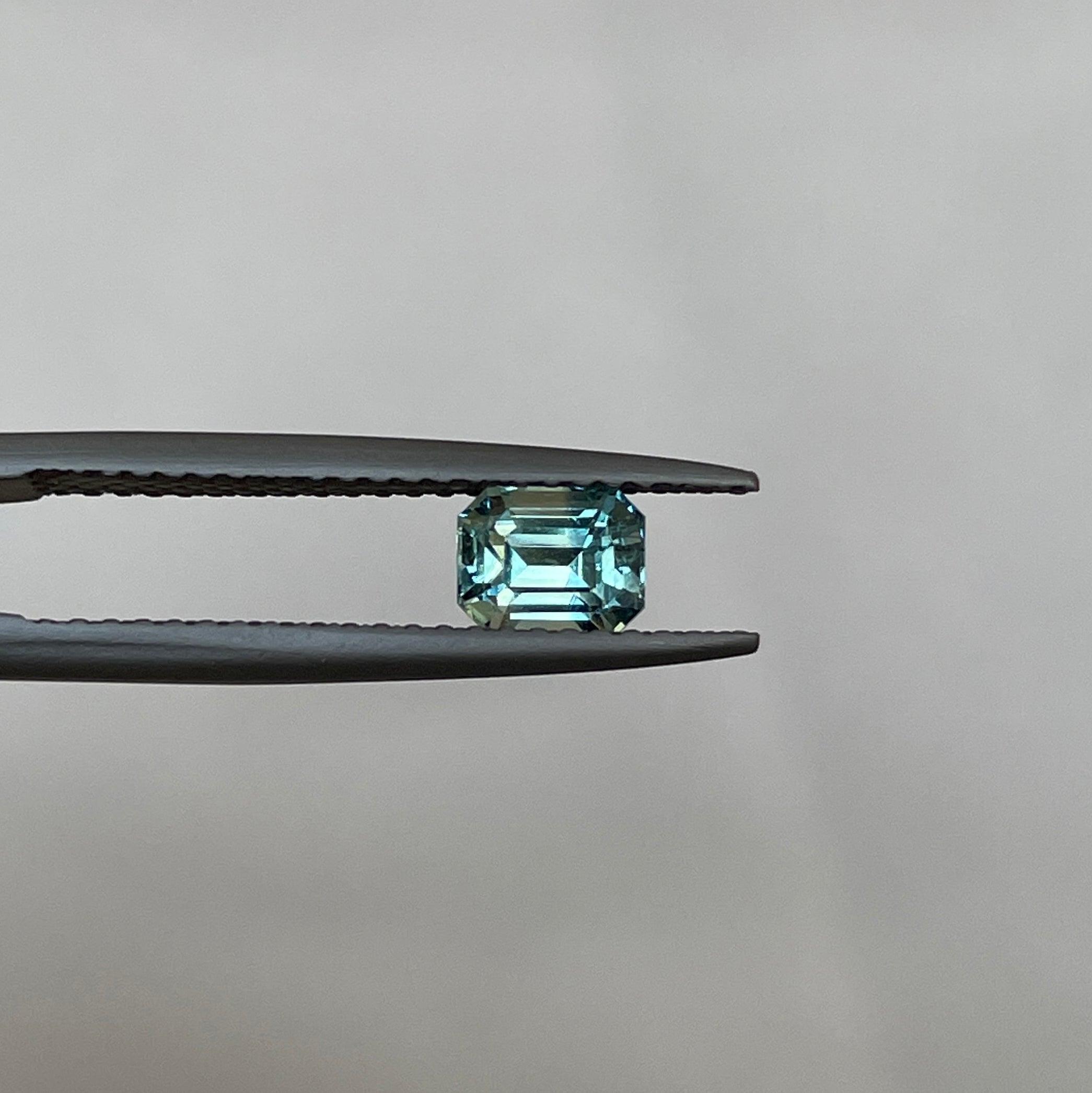 teal green parti colored loose sapphire