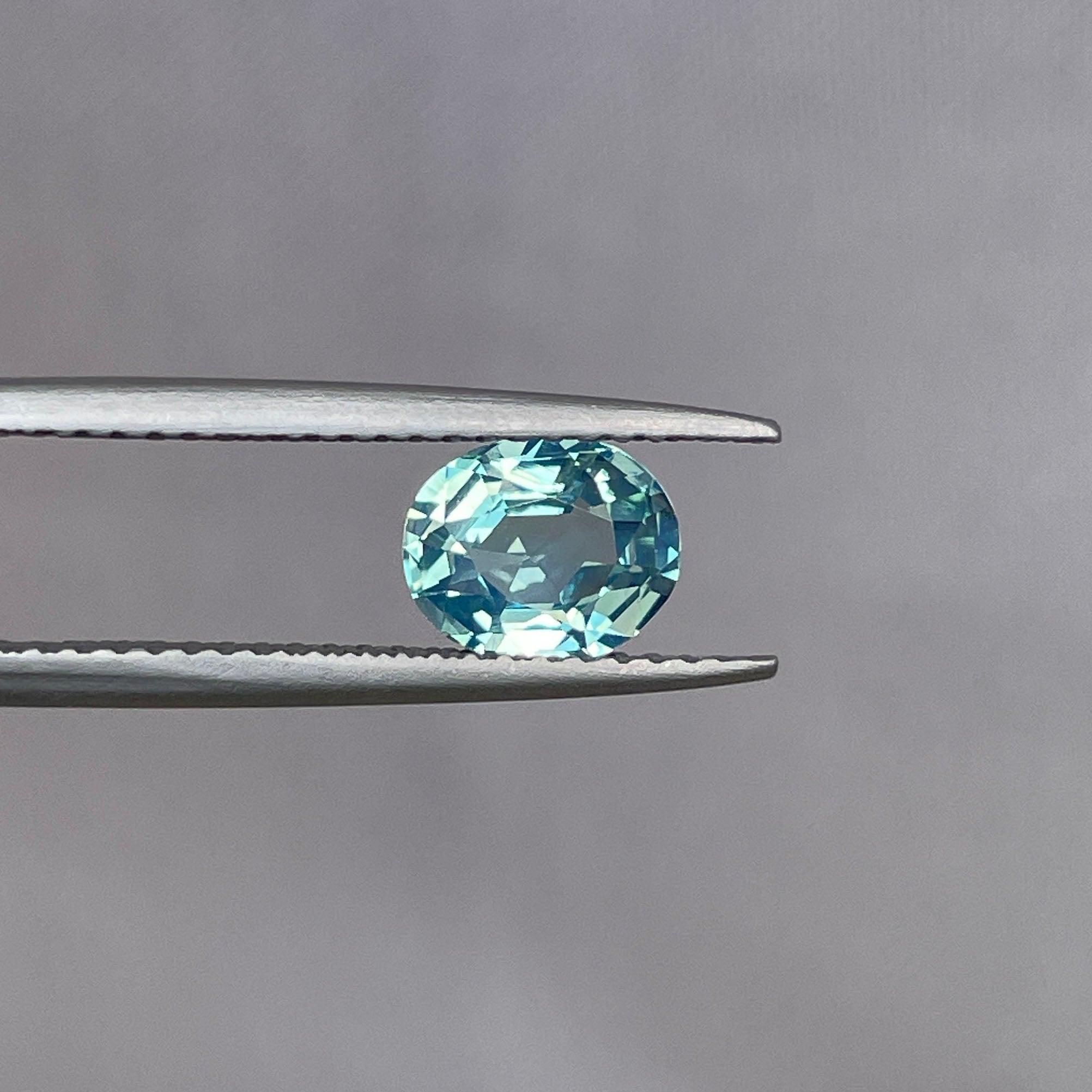 Green sapphire 