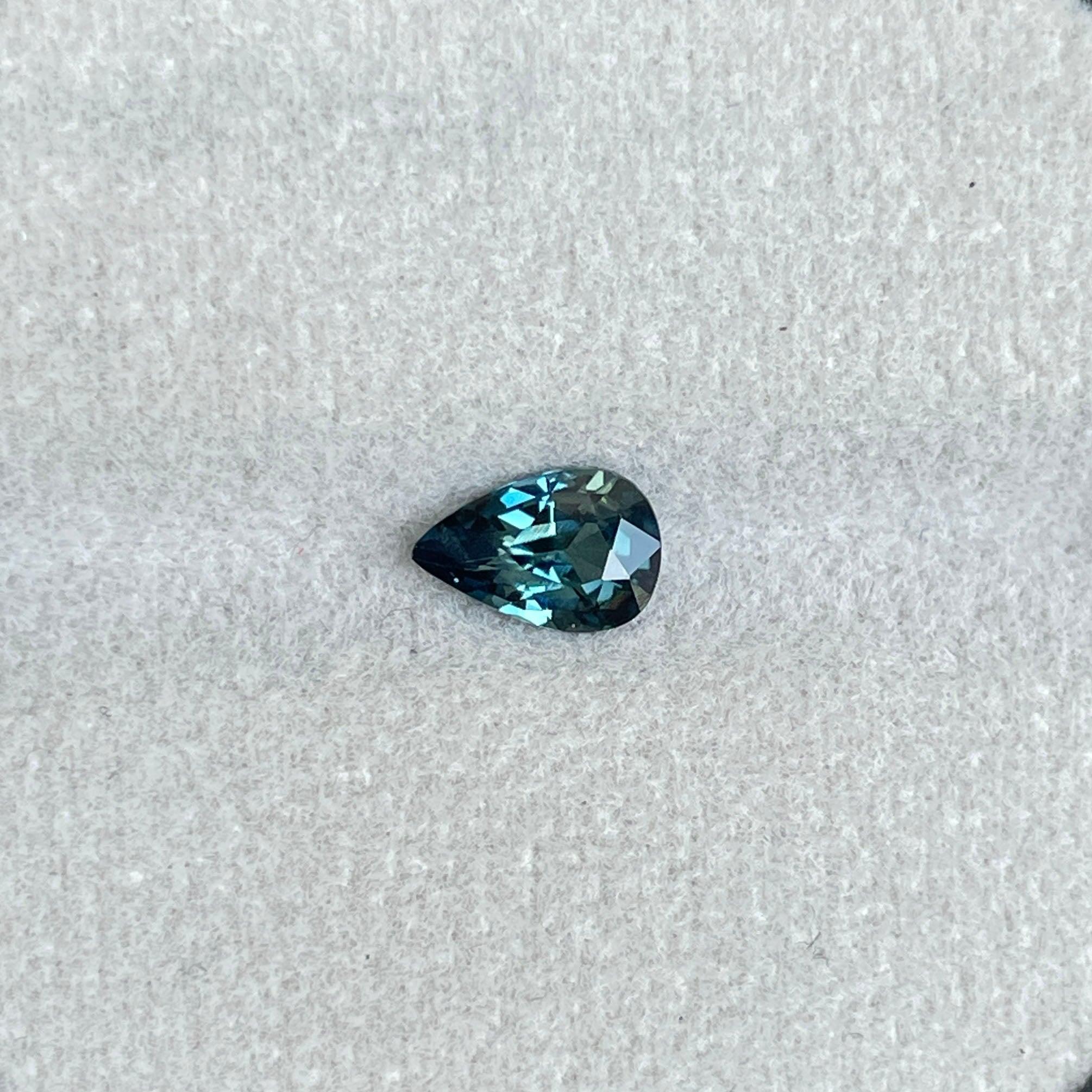 Teal sapphire Pear cut, 0.93 crt - NASHGEMS