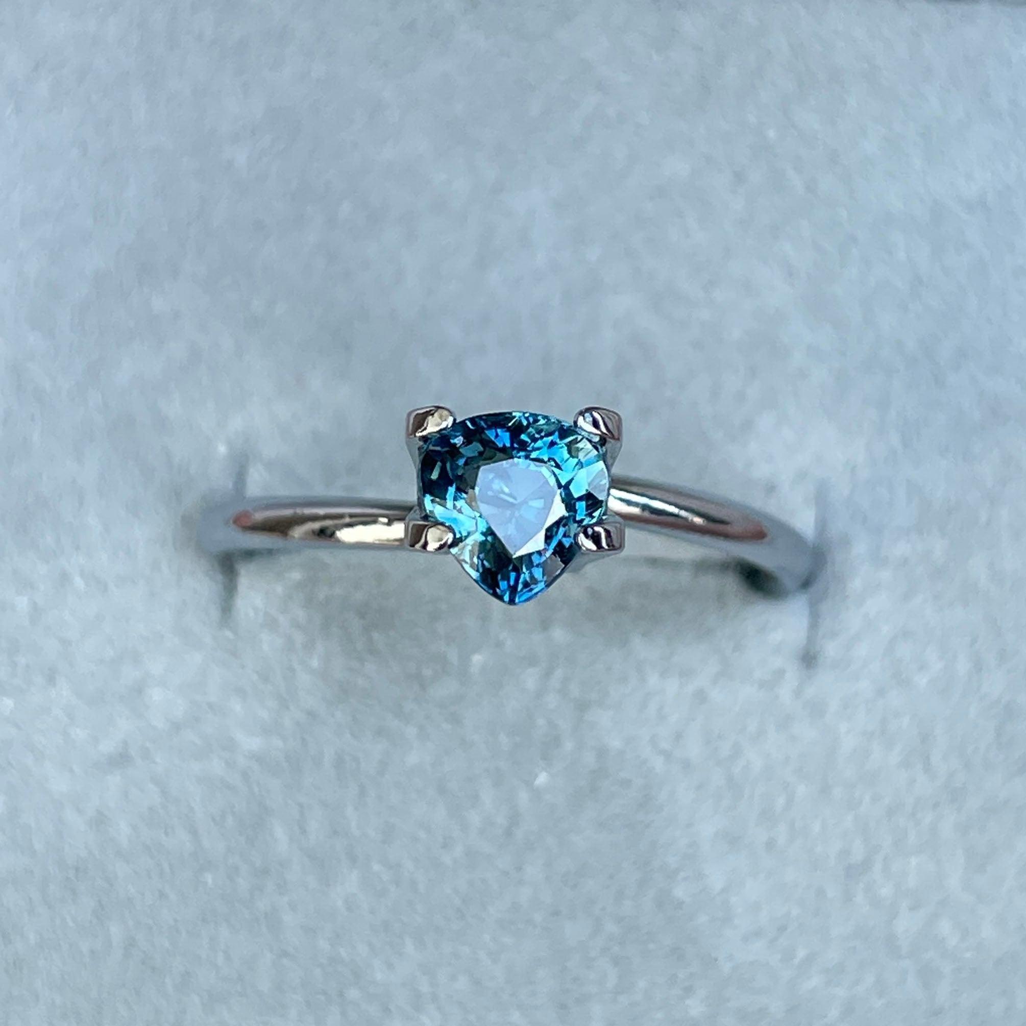 blue green sapphire