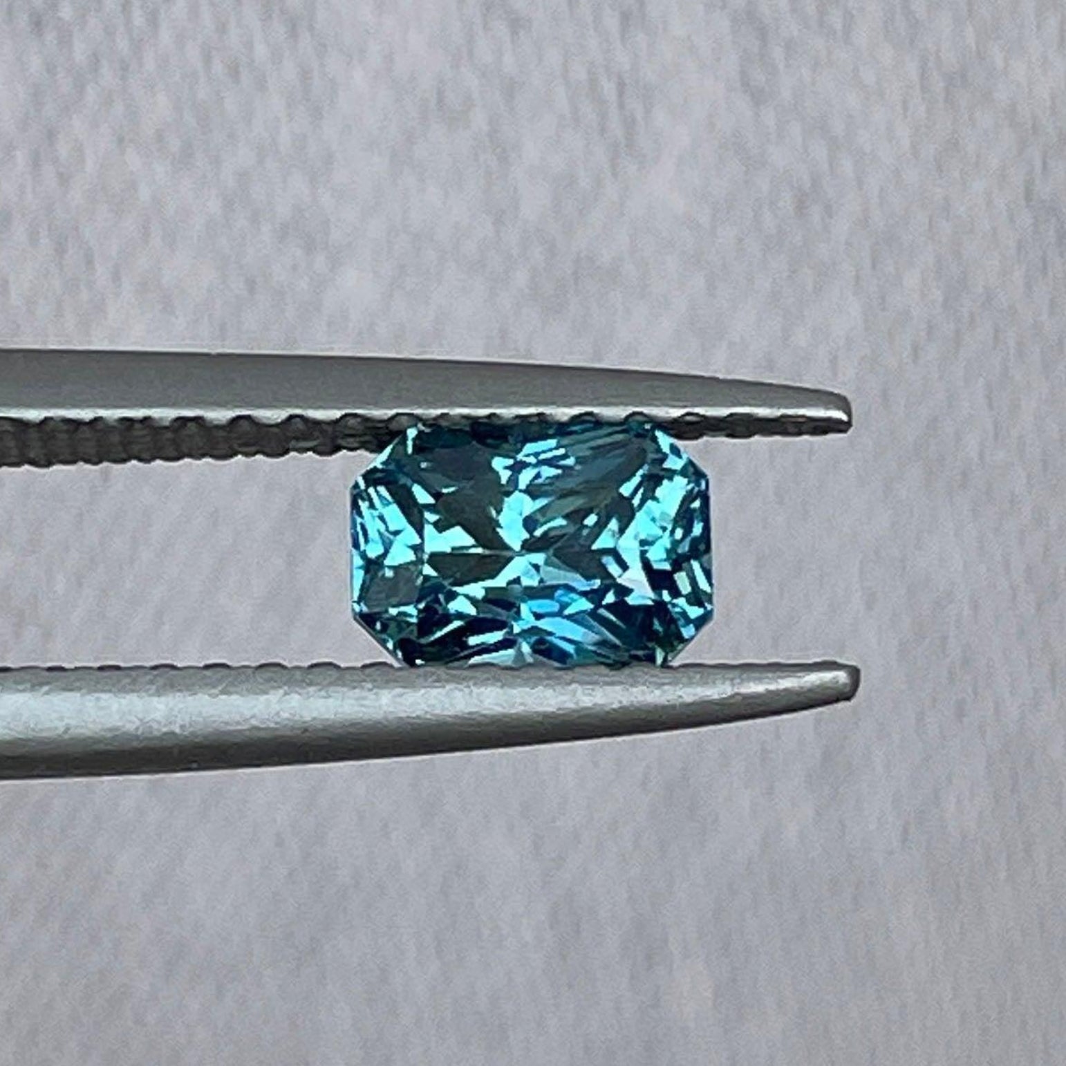 Saphir bleu-vert sarcelle, taille radiant 1,02 carat, pierre précieuse détachée pour femmes, par NASHGEMS.