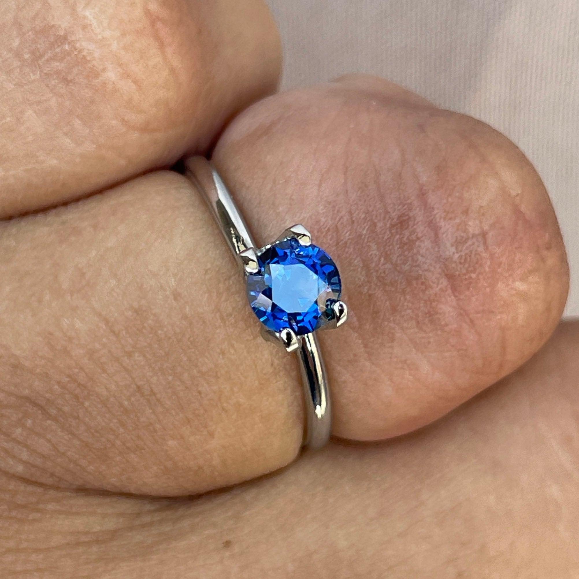 blue sapphire engagement rings