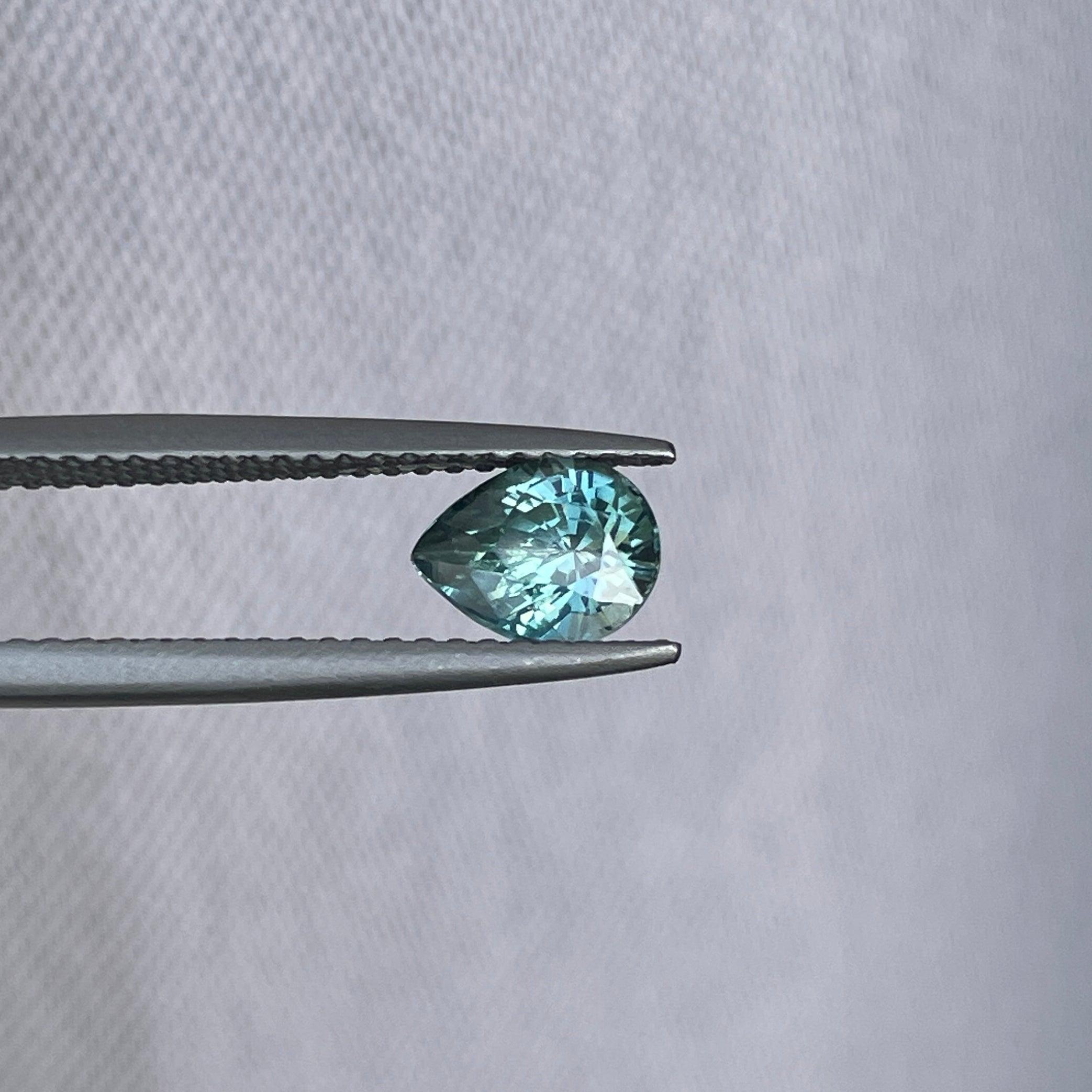 green sapphire 1.09 crt