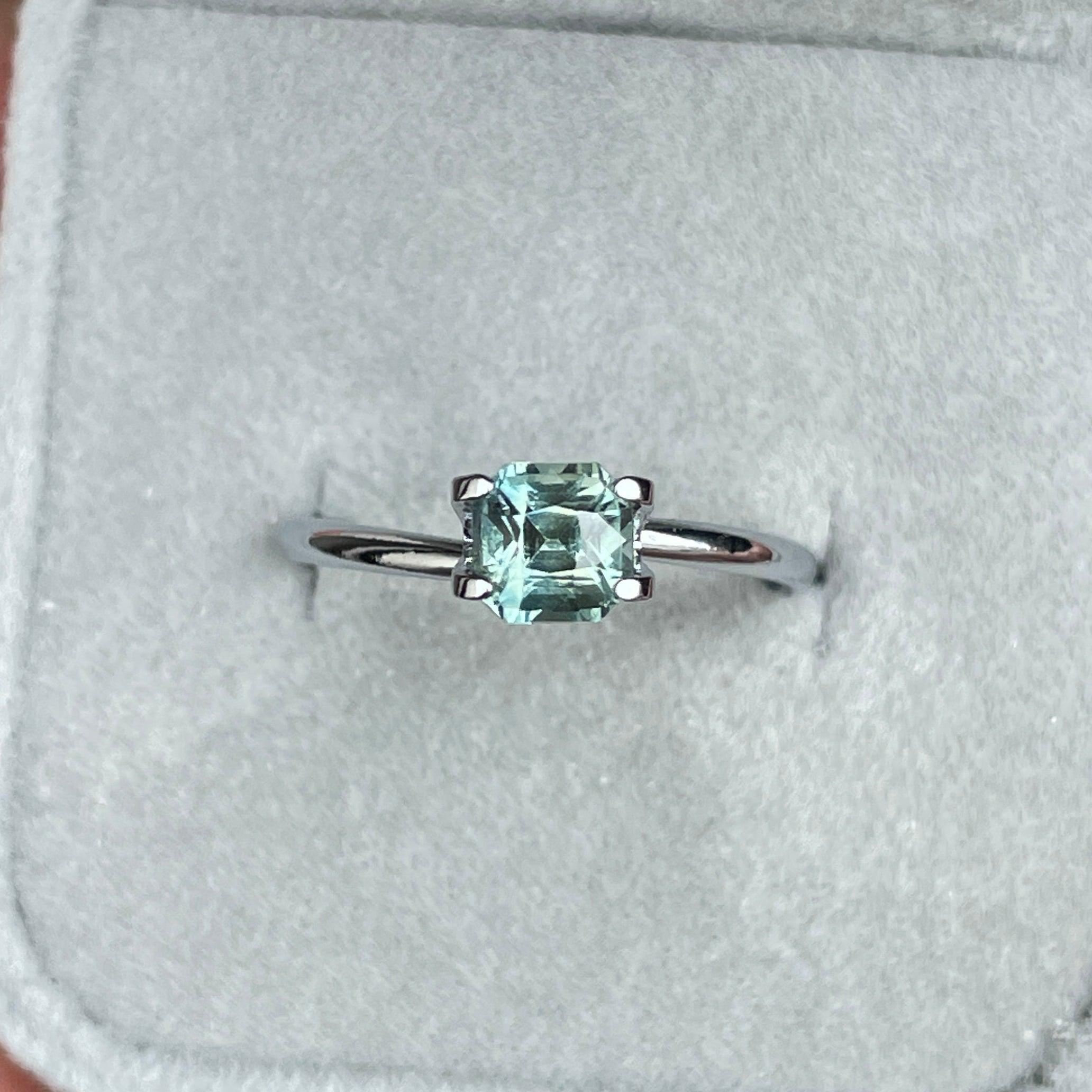 light green sapphire gemstone