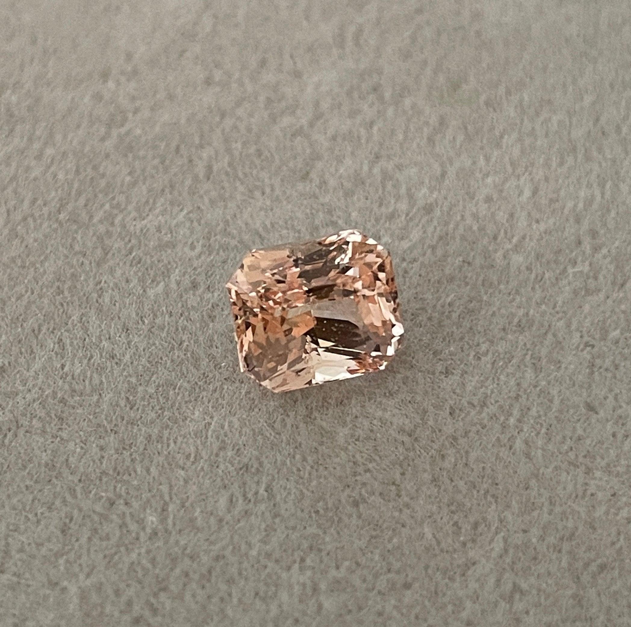peach sapphire stone