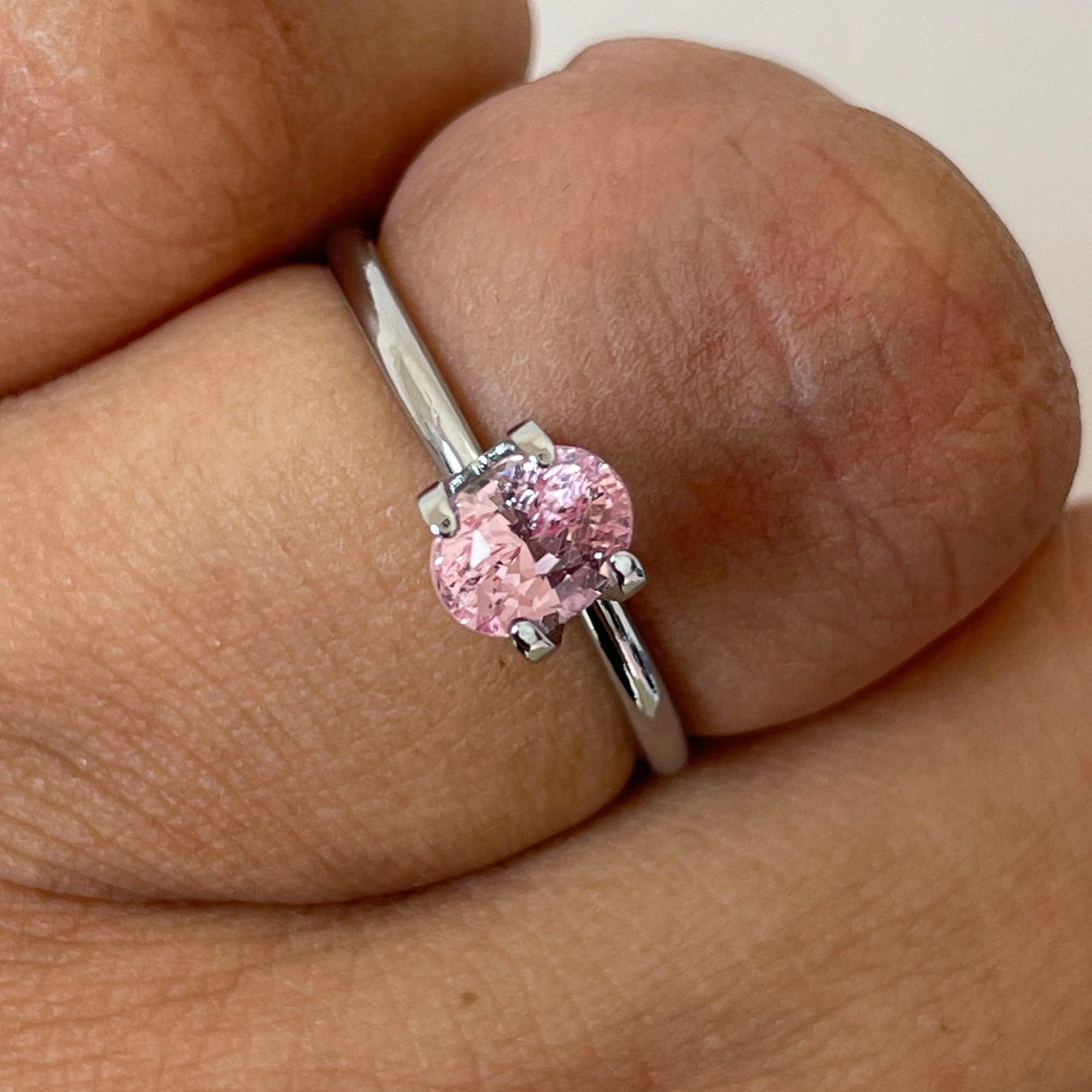 peach sapphire stone